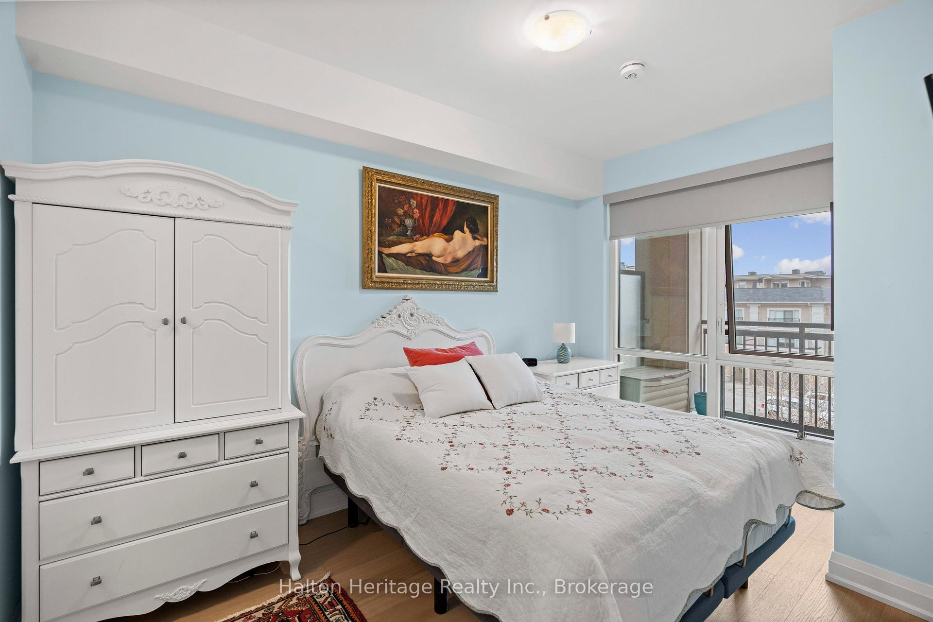 1 Bedroom Condo at 2025 Maria, Burlington For sale