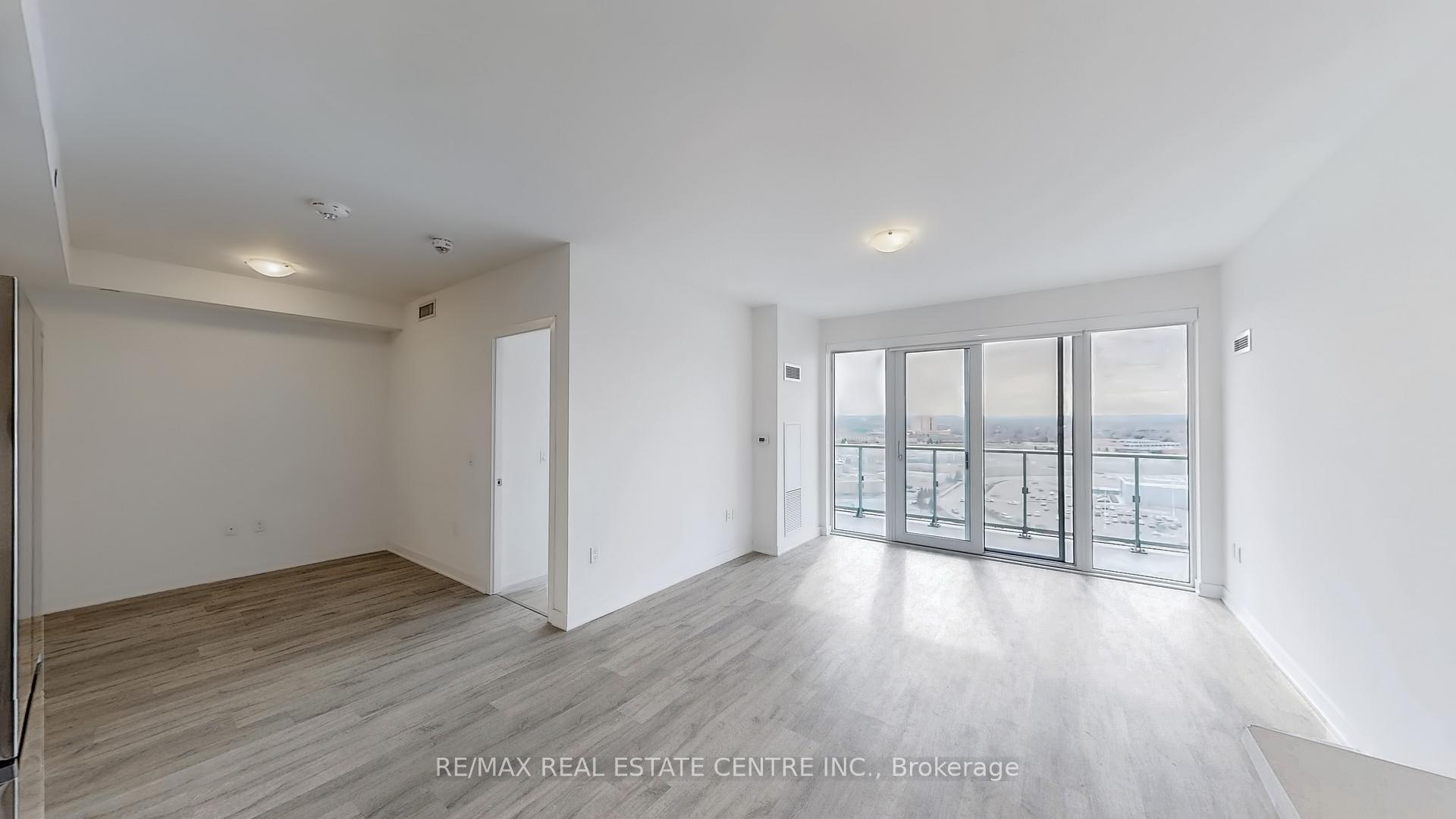 3 Bedrooms Condo at 4655 Metcalfe,  Mississauga For sale