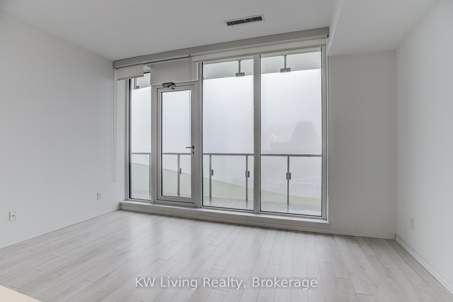 1 Bedroom Condo at 197 Yonge, Toronto For sale
