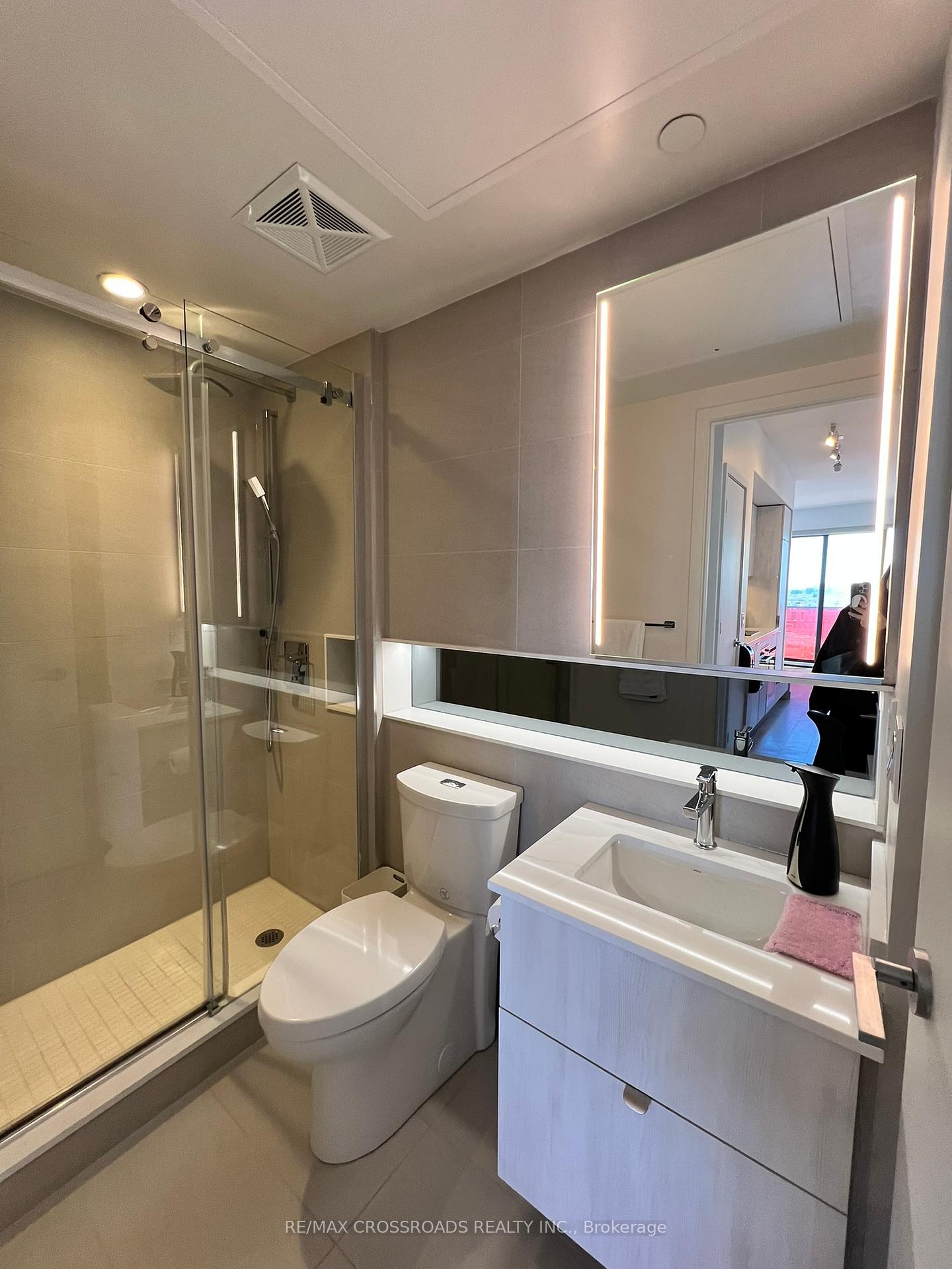 3 Bedrooms Condo at 215 Queen, Toronto For sale
