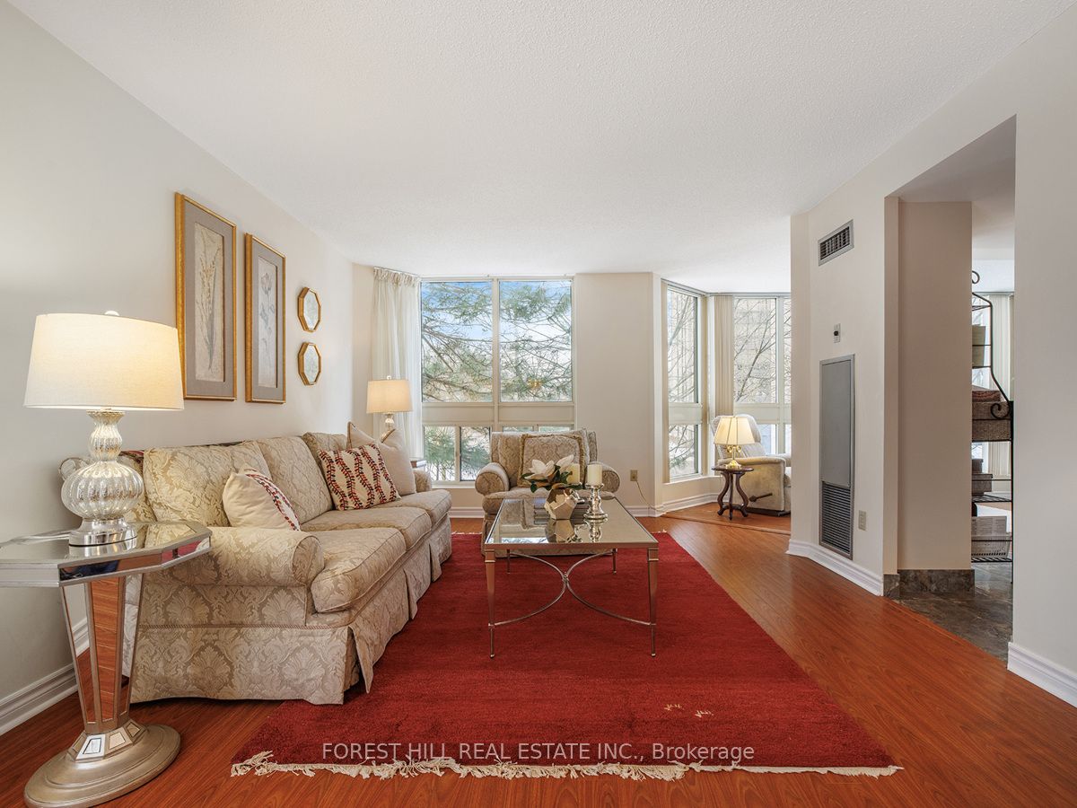 #210 - 10 Kenneth Avenue, Toronto, ON M2N 6K6