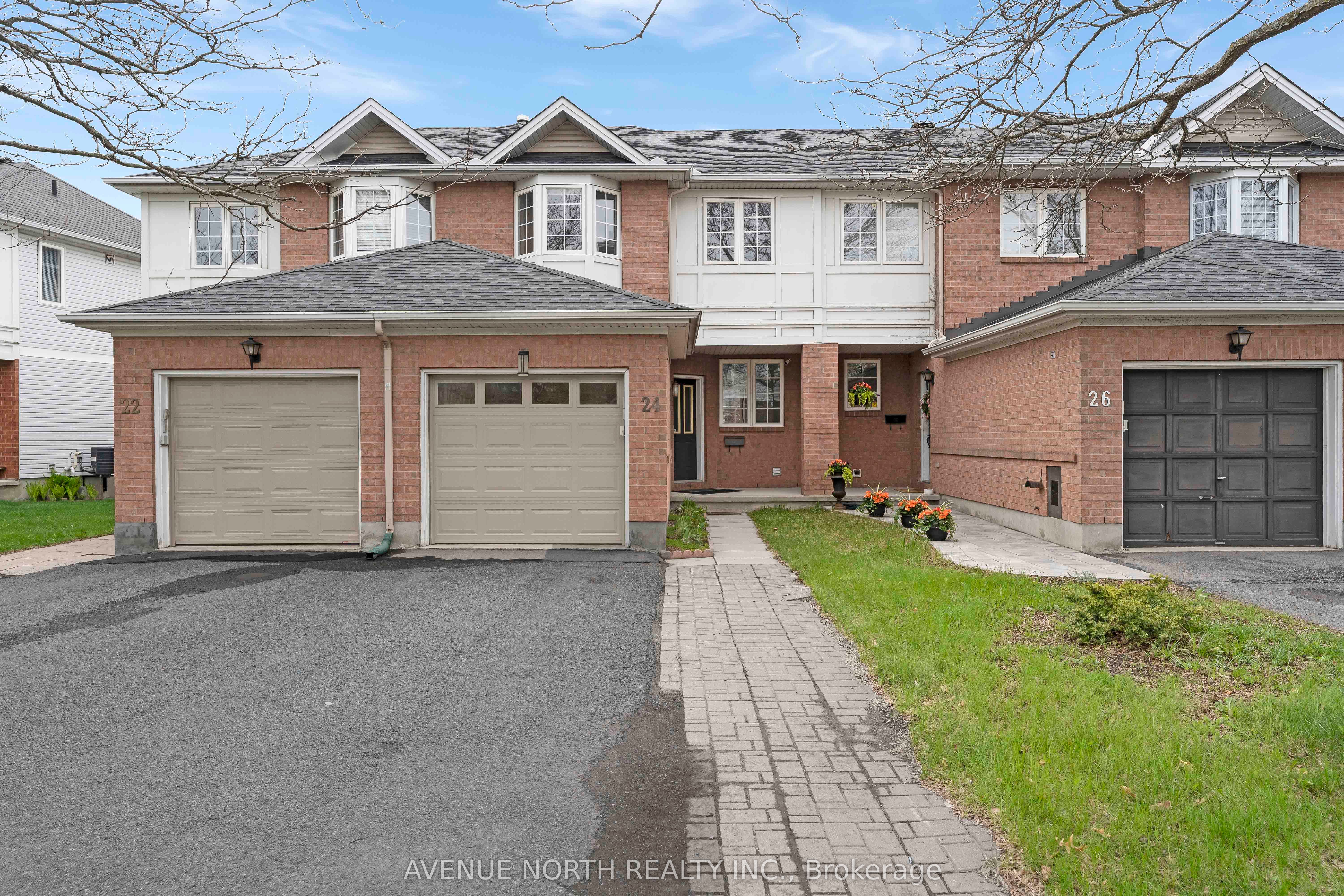 24 Central Park Drive, CarlingtonCentralPark, ON K2C 3Z9