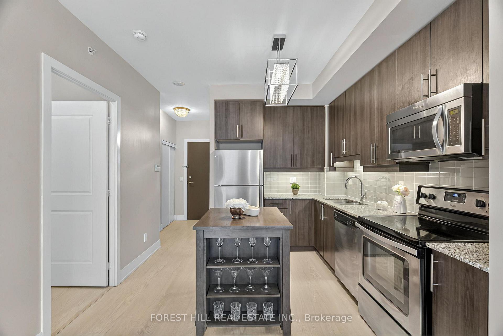 2 Bedrooms Condo at 68 Merton, Toronto For sale