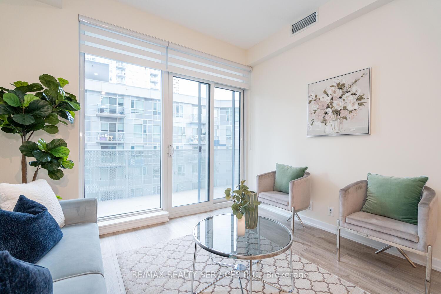 2 Bedrooms Condo at 20 Tubman, Toronto For sale