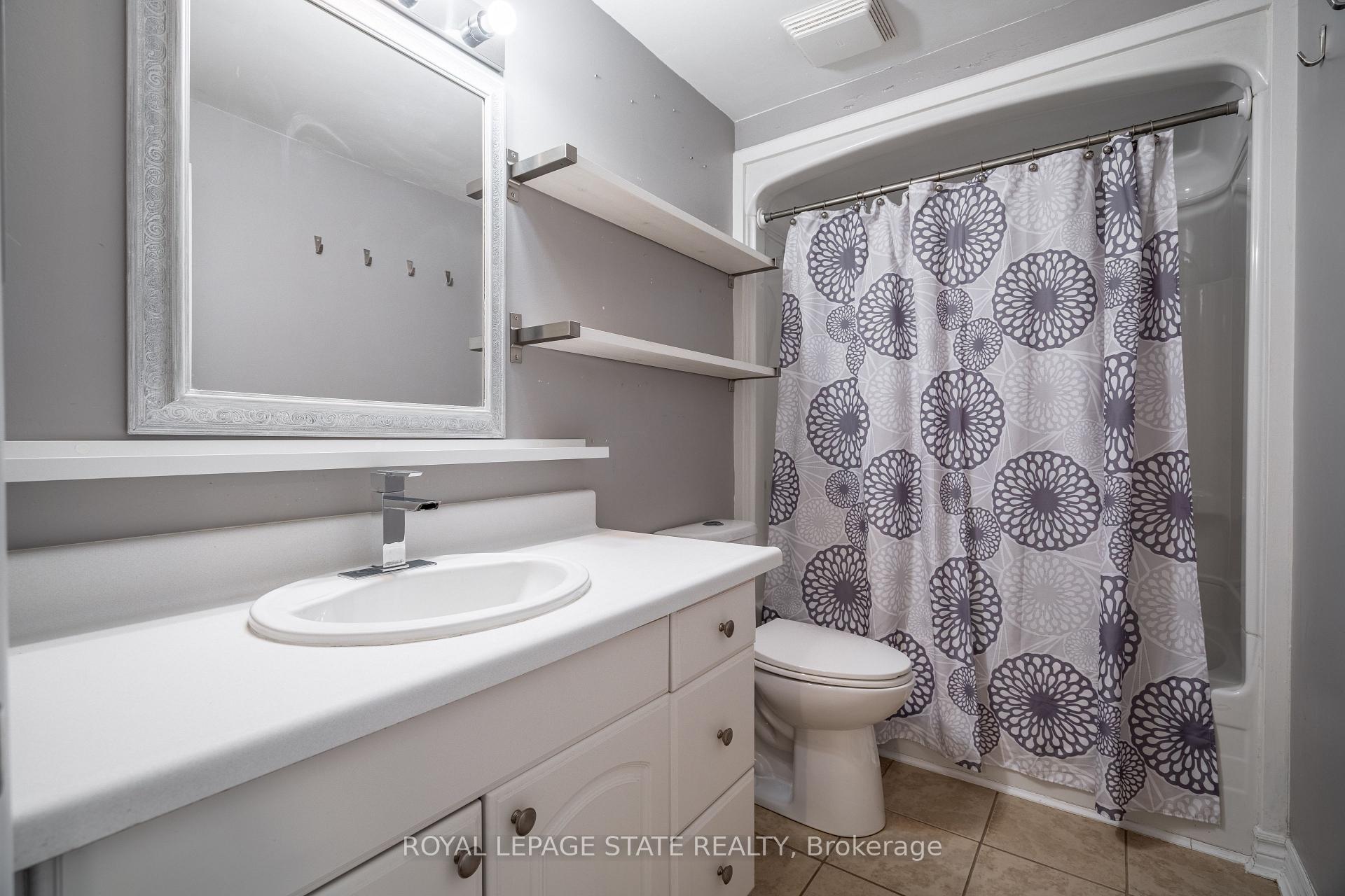 4 Bedrooms Condo at 1967 Main, Hamilton For sale