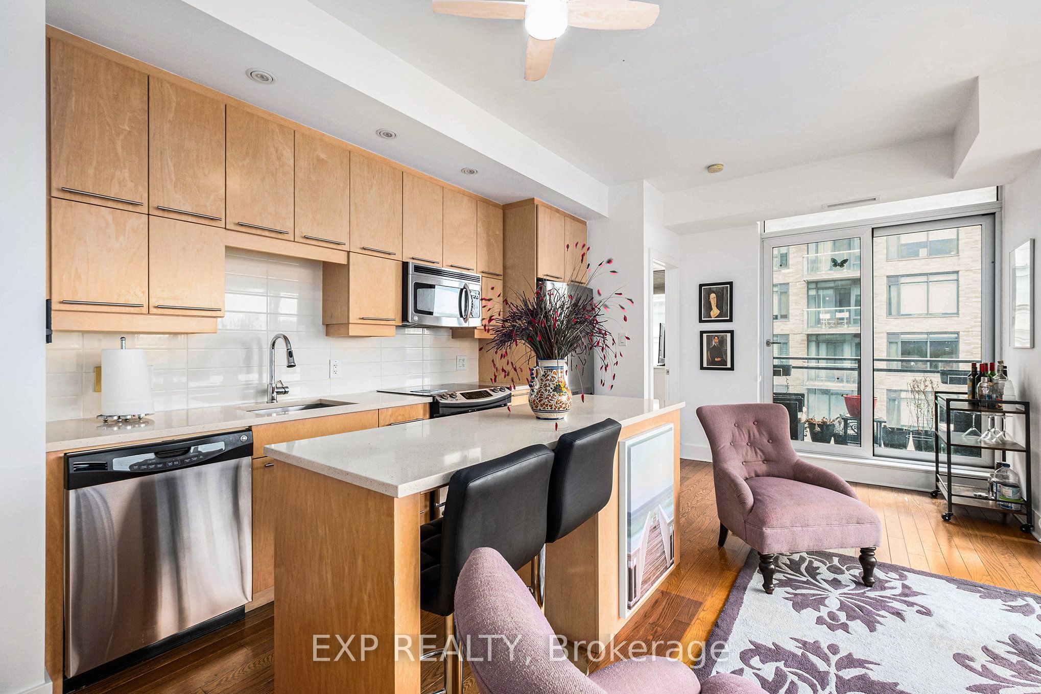 101 Richmond Road, #406