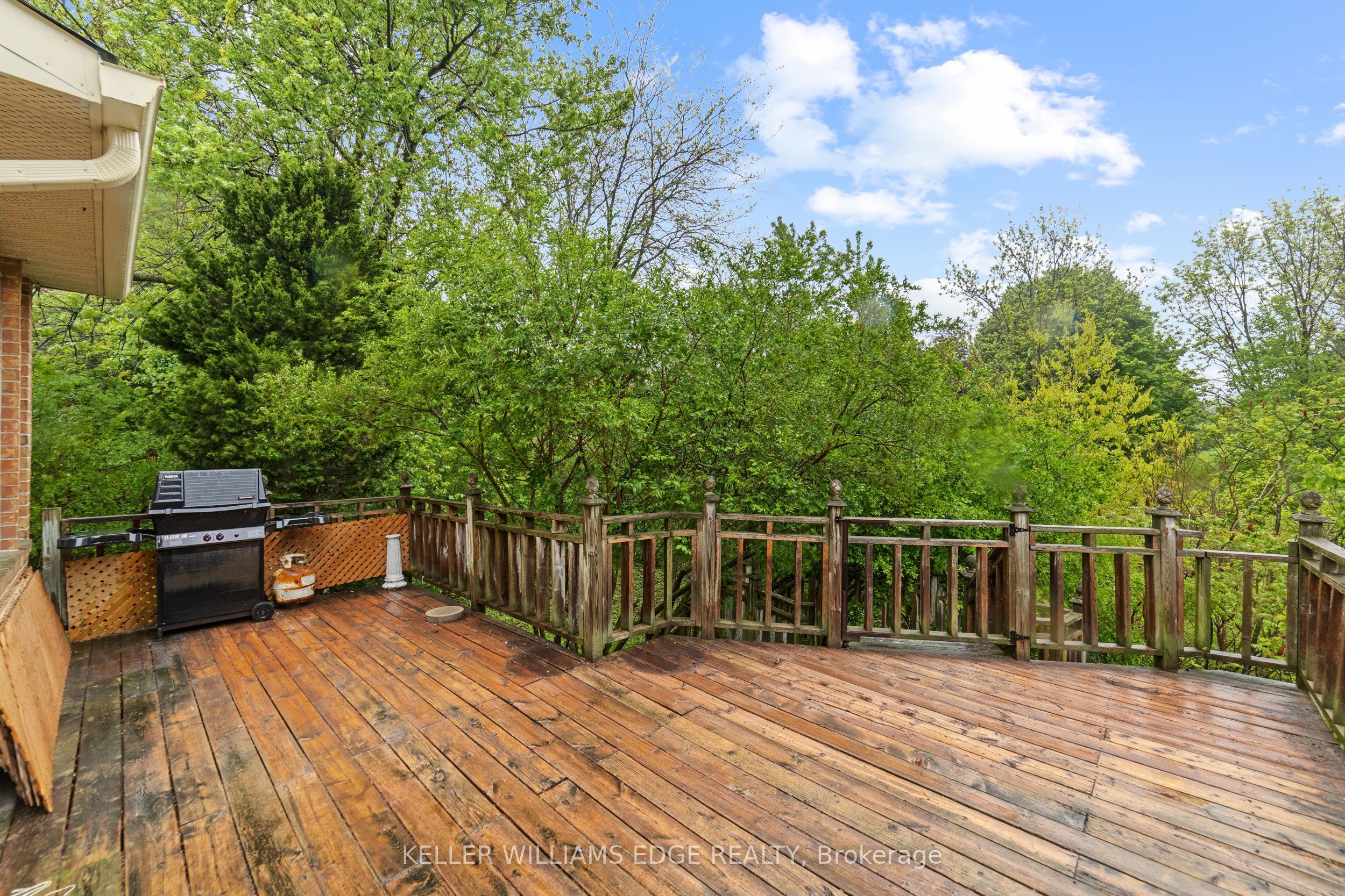2095 Fallingbrook Court