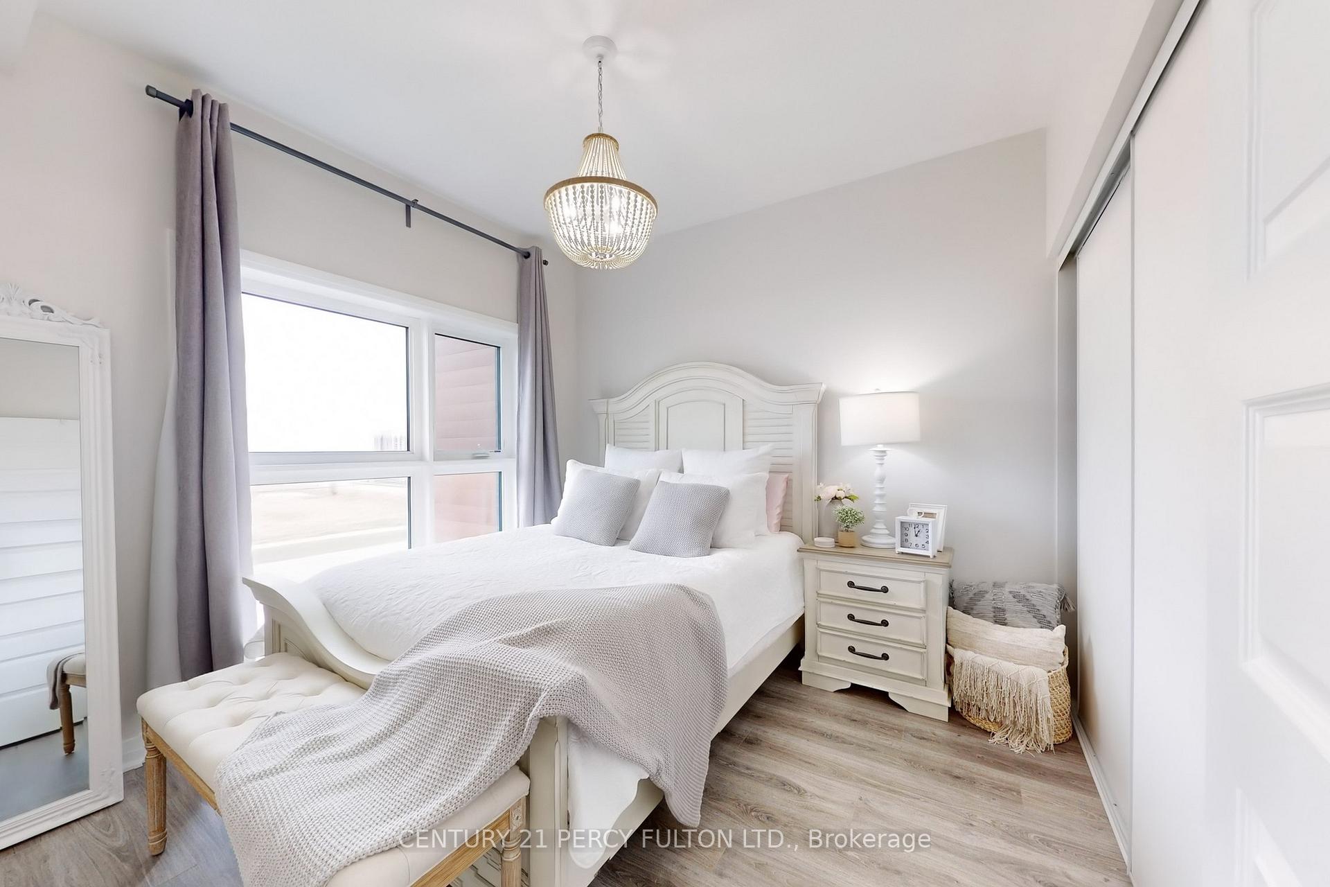 2 Bedrooms Condo at 128 Grovewood, Oakville For sale