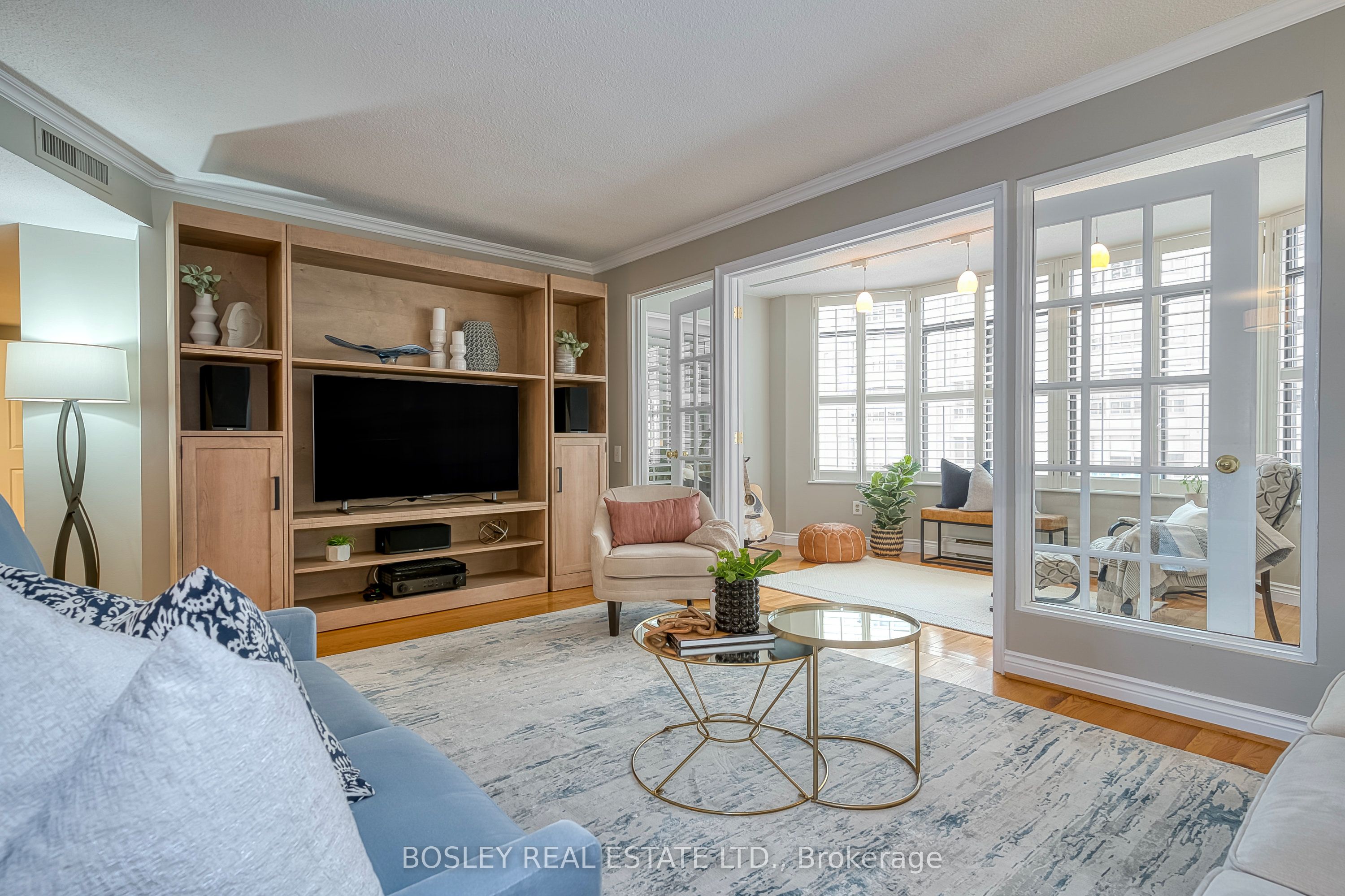 135 George Street S, #402