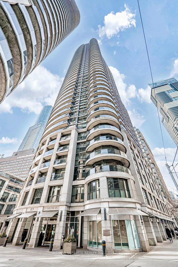 2 Bedrooms Condo at 21 Carlton, Toronto For sale
