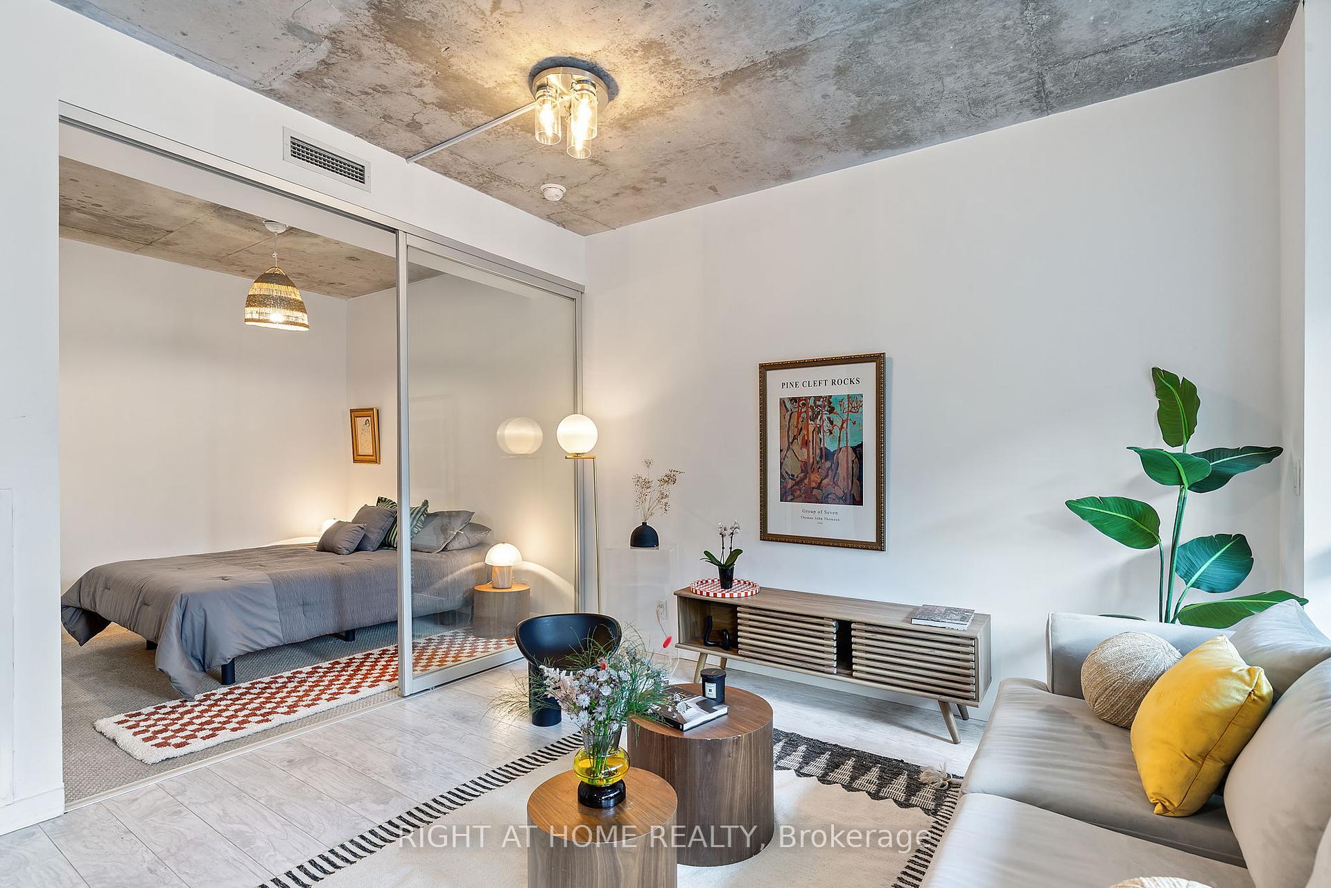 1 Bedroom Condo at 478 king, Toronto For sale