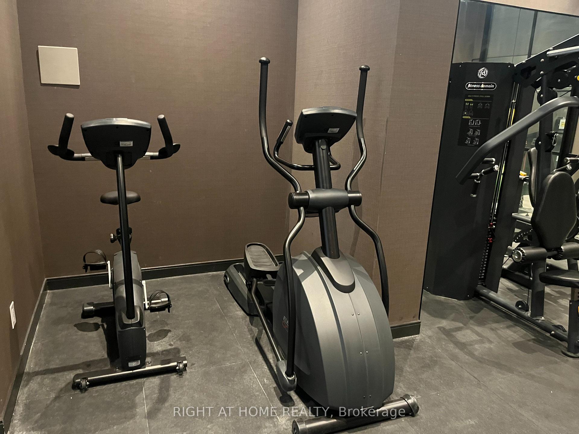 1 Bedroom Condo at 3005 Pine Glen, Oakville For sale