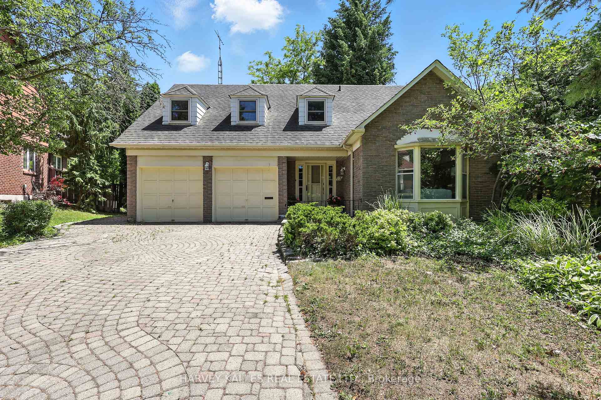 15 Woolsthorpe Crescent