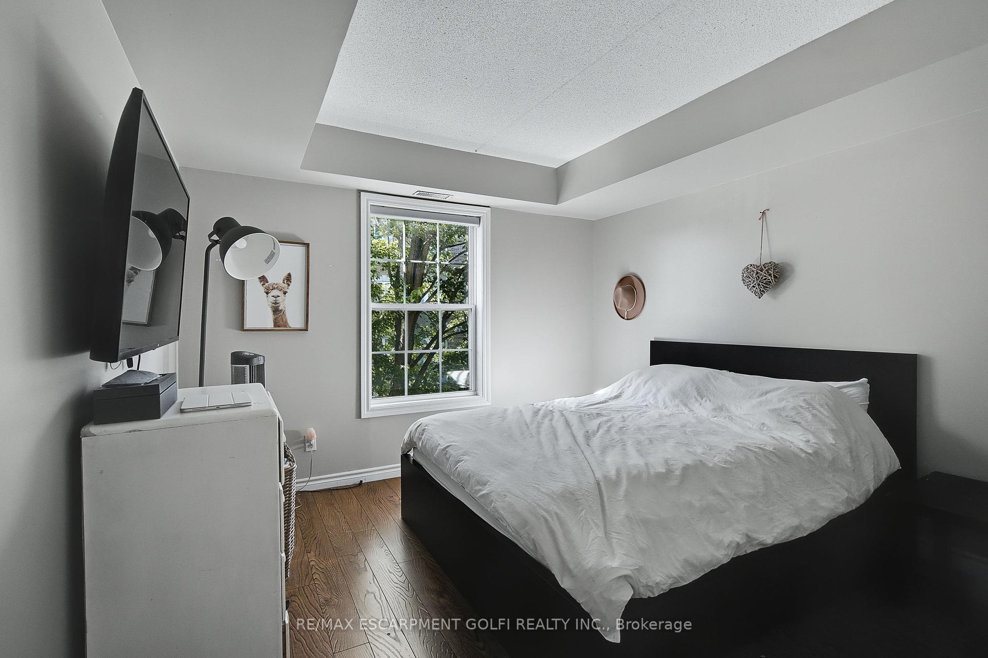 1 Bedroom Condo at 1451 Walker’s, Burlington For sale