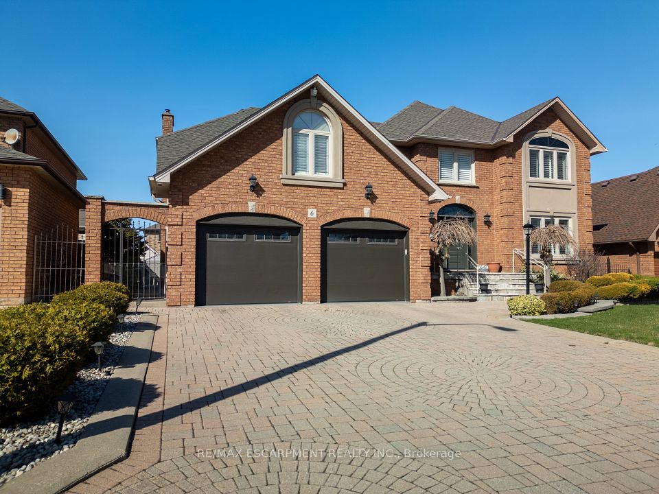 6 Embassy Drive, Hamilton, ON L8T 4Z8
