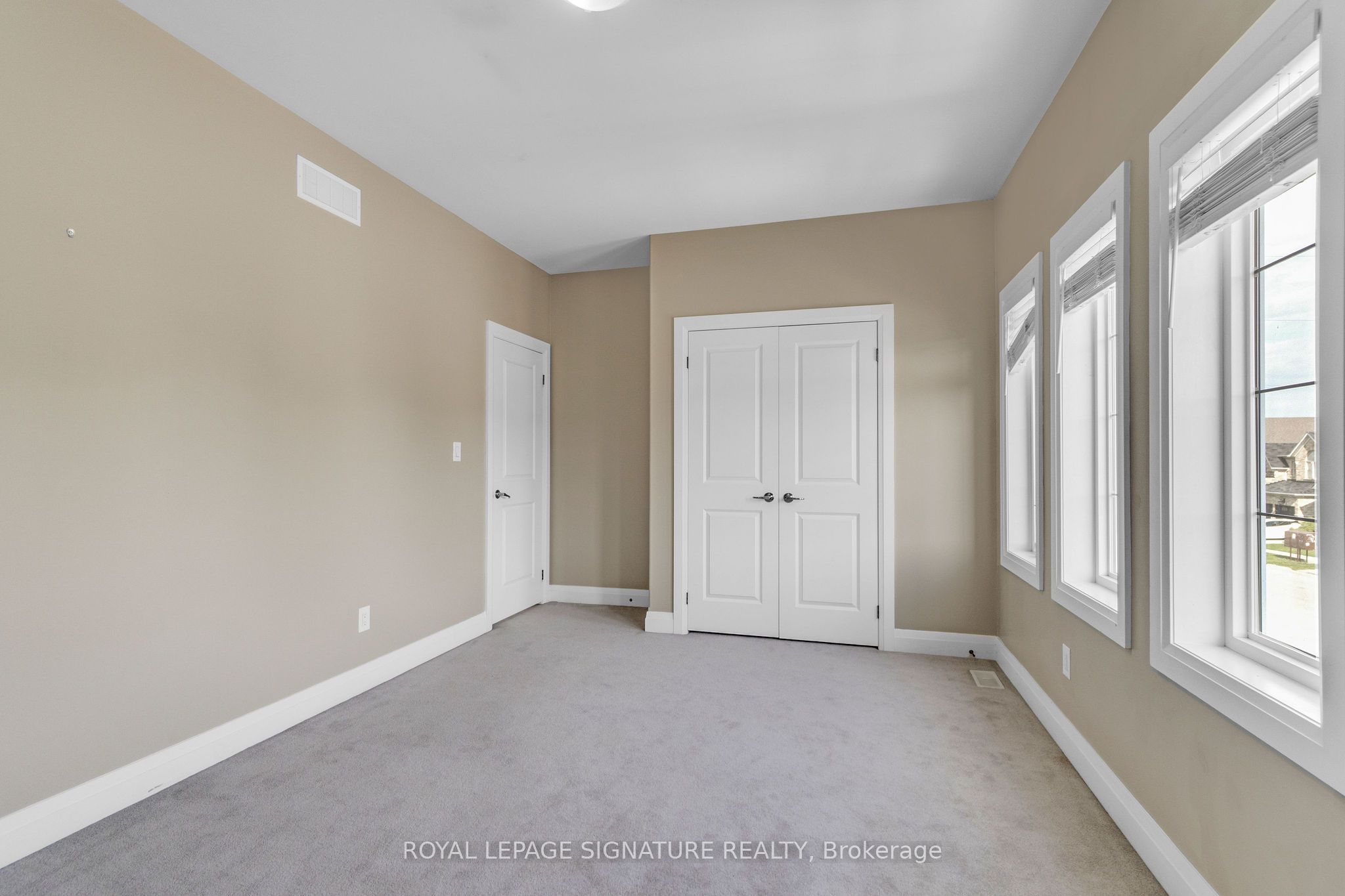 593 Pinery Trail