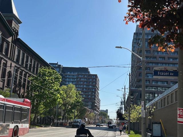285 Dufferin Street 703