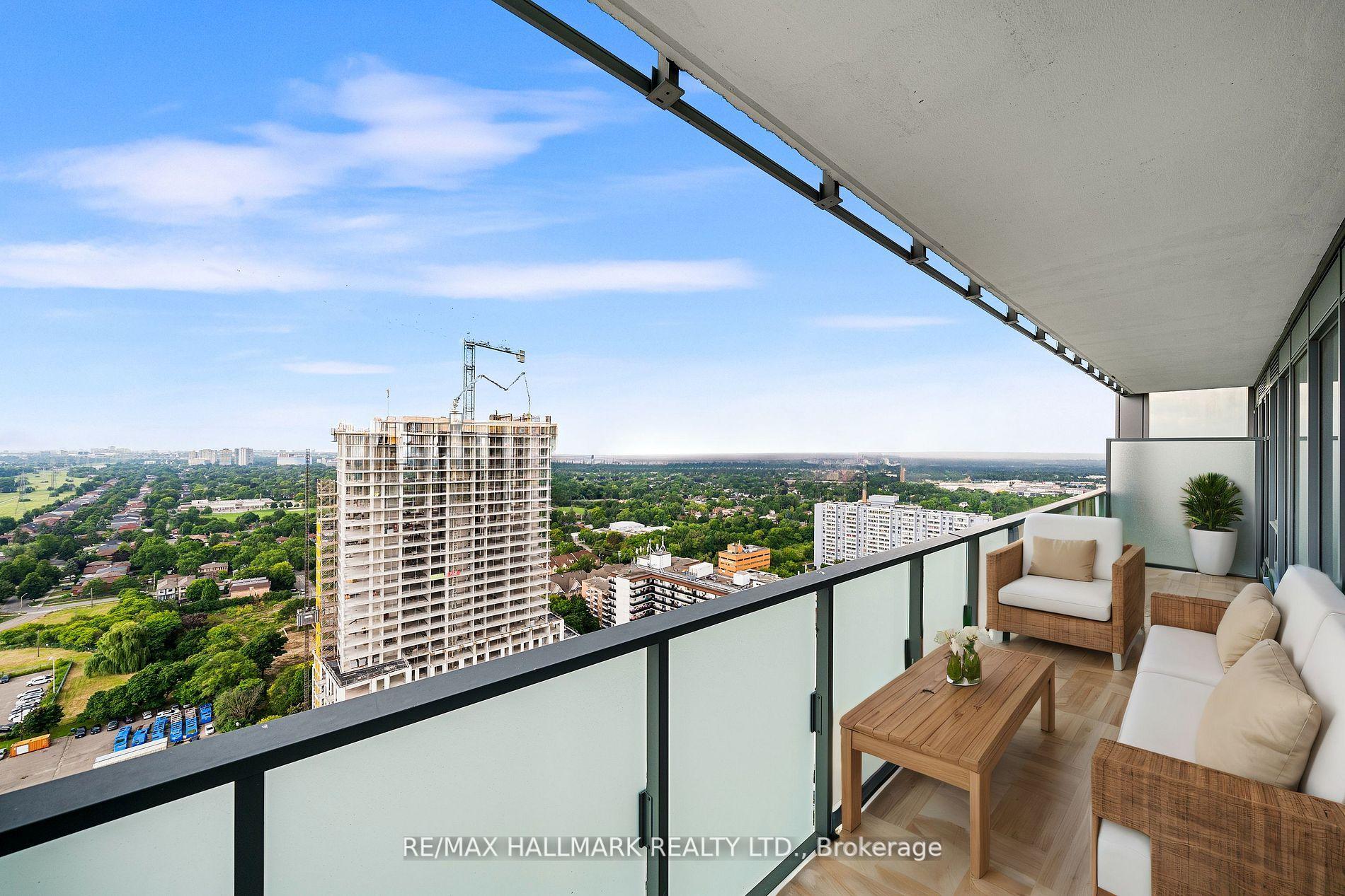 2 Bedrooms Condo at 7 Golden Lion,  Toronto For sale