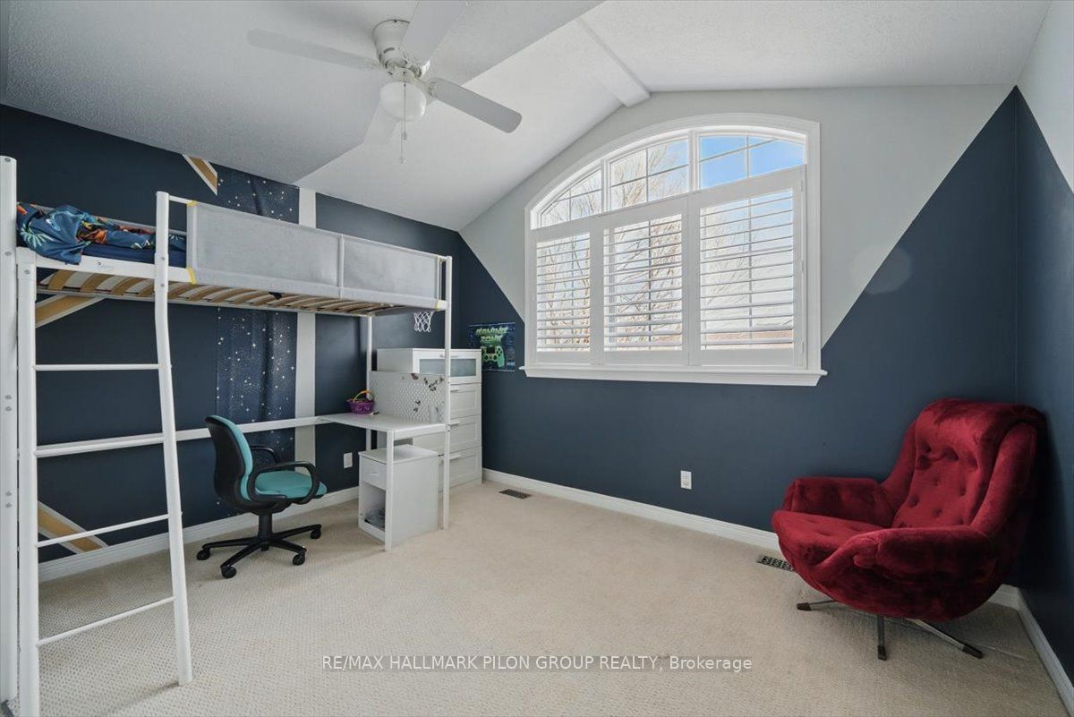 10 Maybrook Place