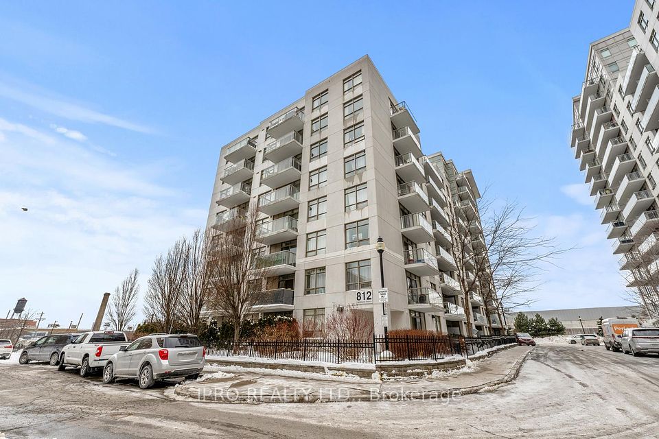 812 Lansdowne