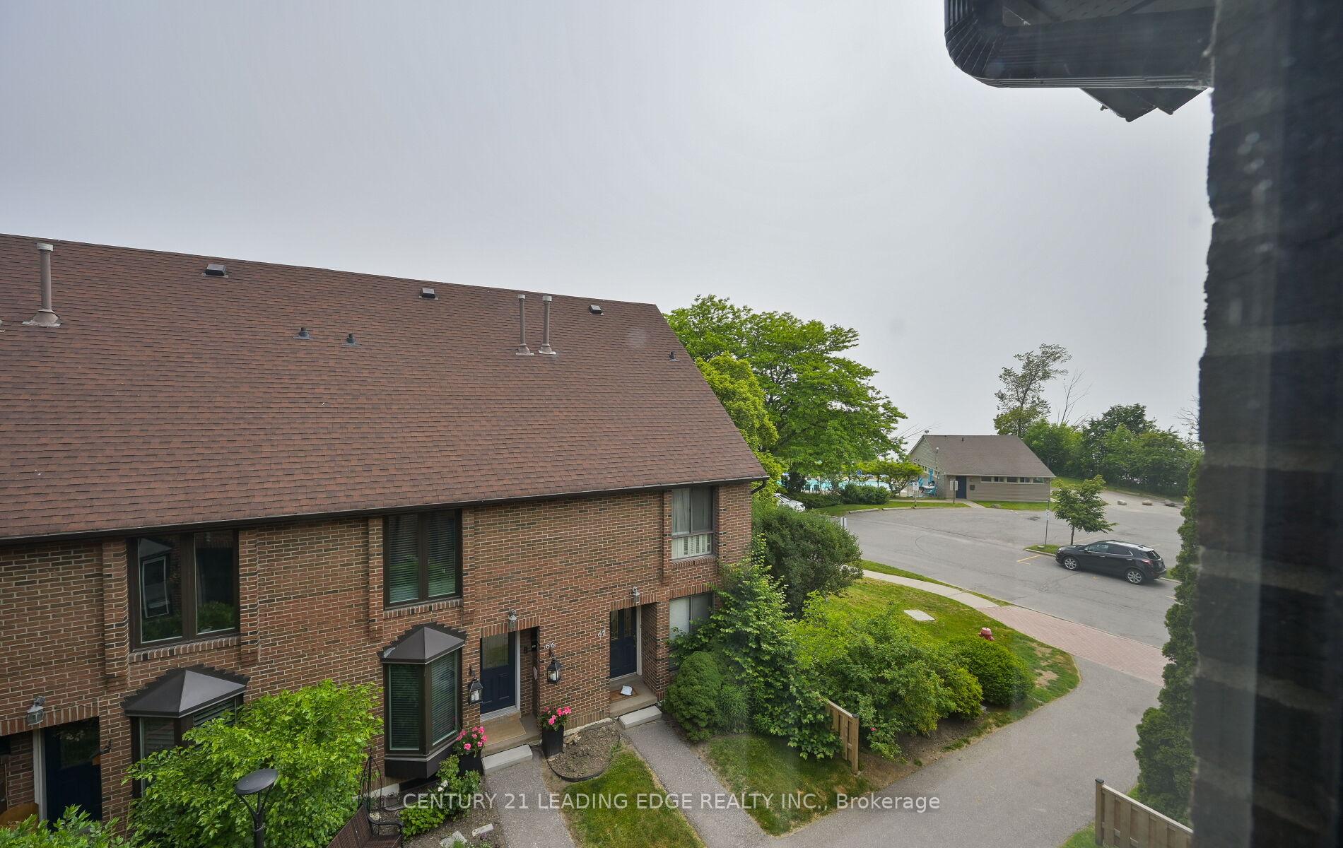 5 Bedrooms Condo at 28 Livingston, Toronto For sale