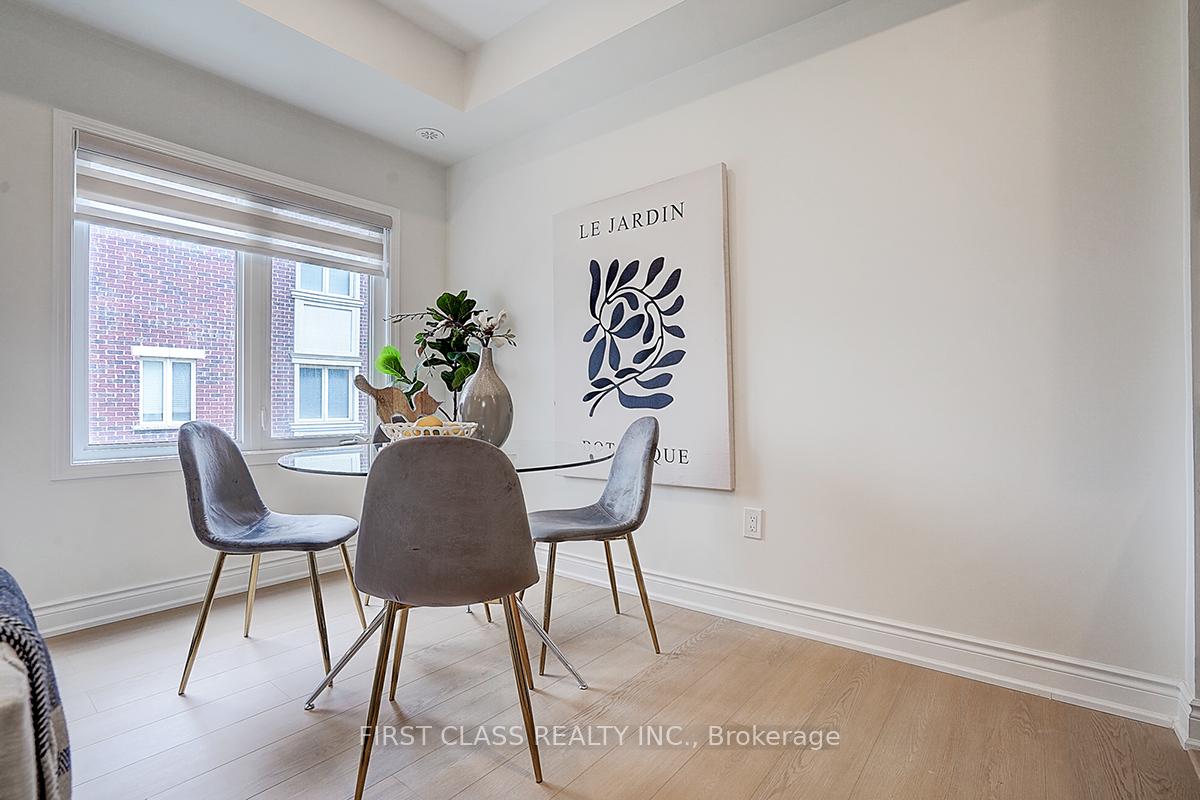 3 Bedrooms Condo at 17 Coneflower,  Toronto For sale