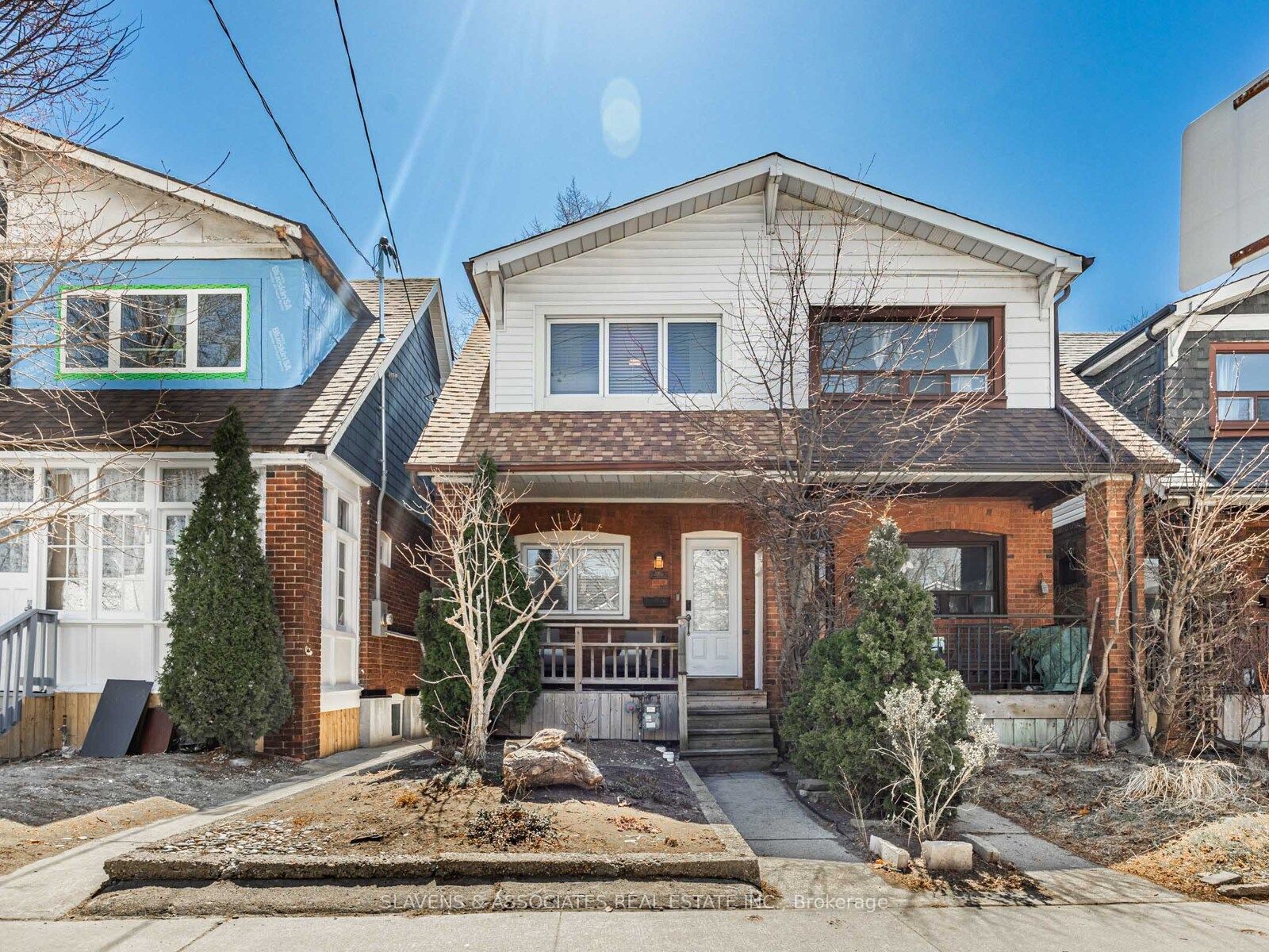 2063 Gerrard Street, Toronto, ON M4E 2B4