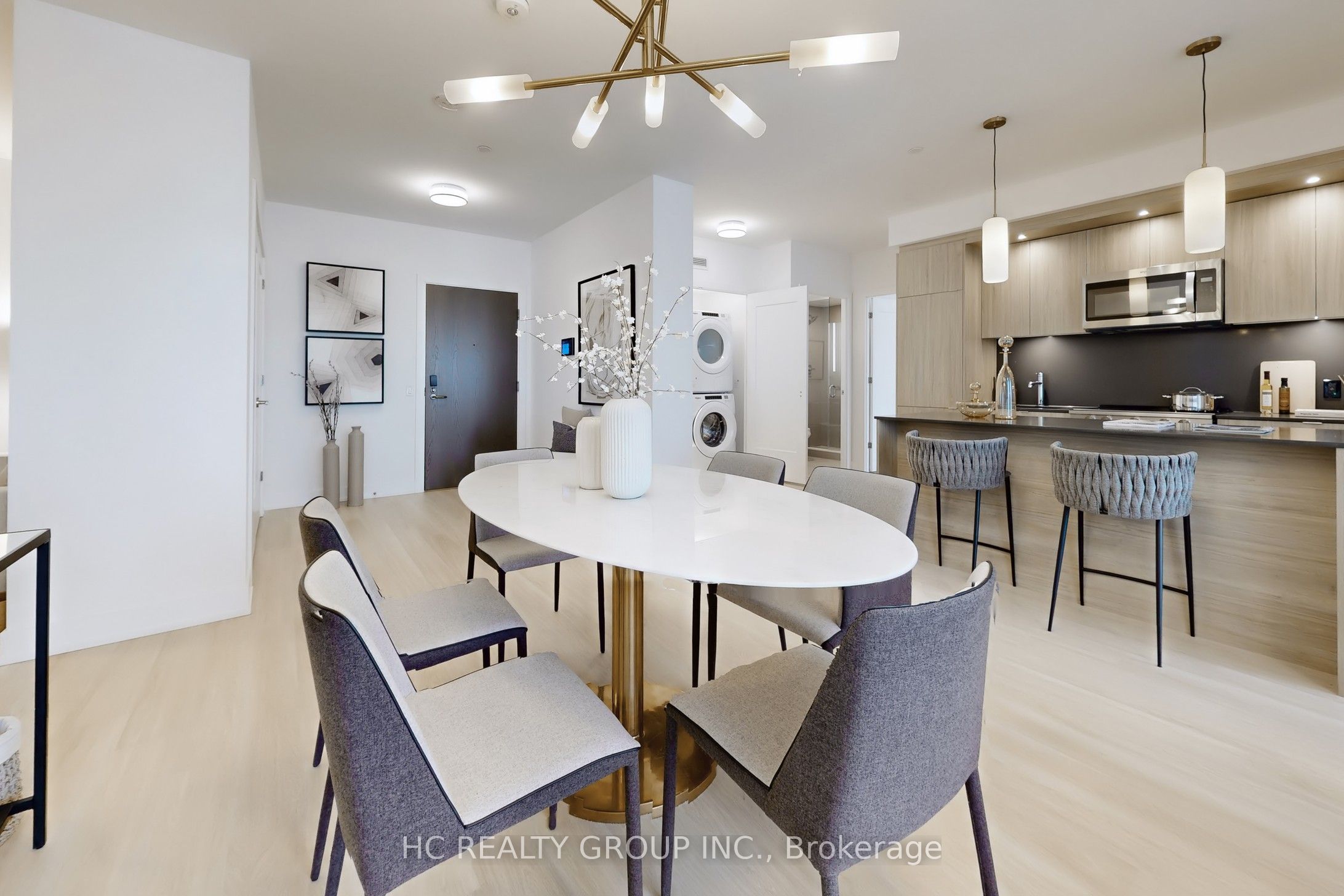 30 Inn On The Park Drive, #222