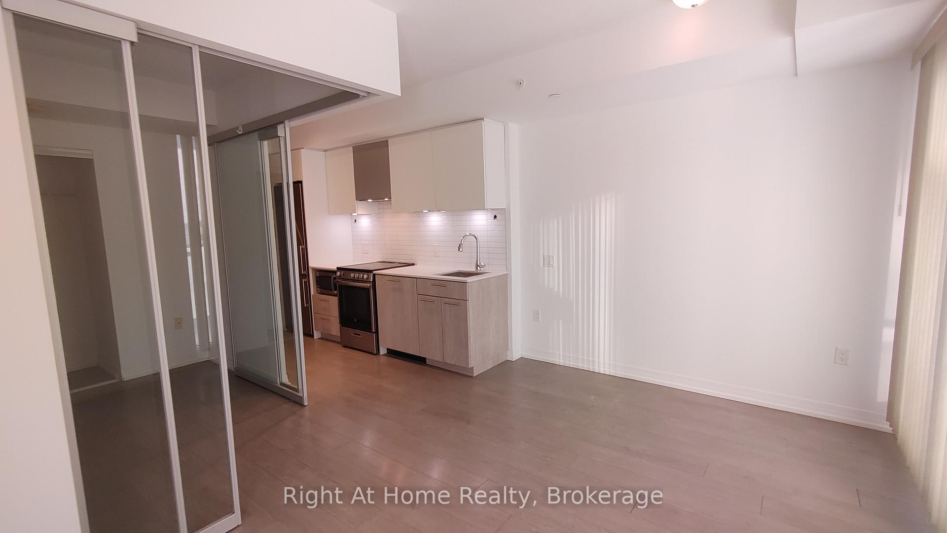 1 Bedroom Condo at 251 Jarvis,  Toronto For sale