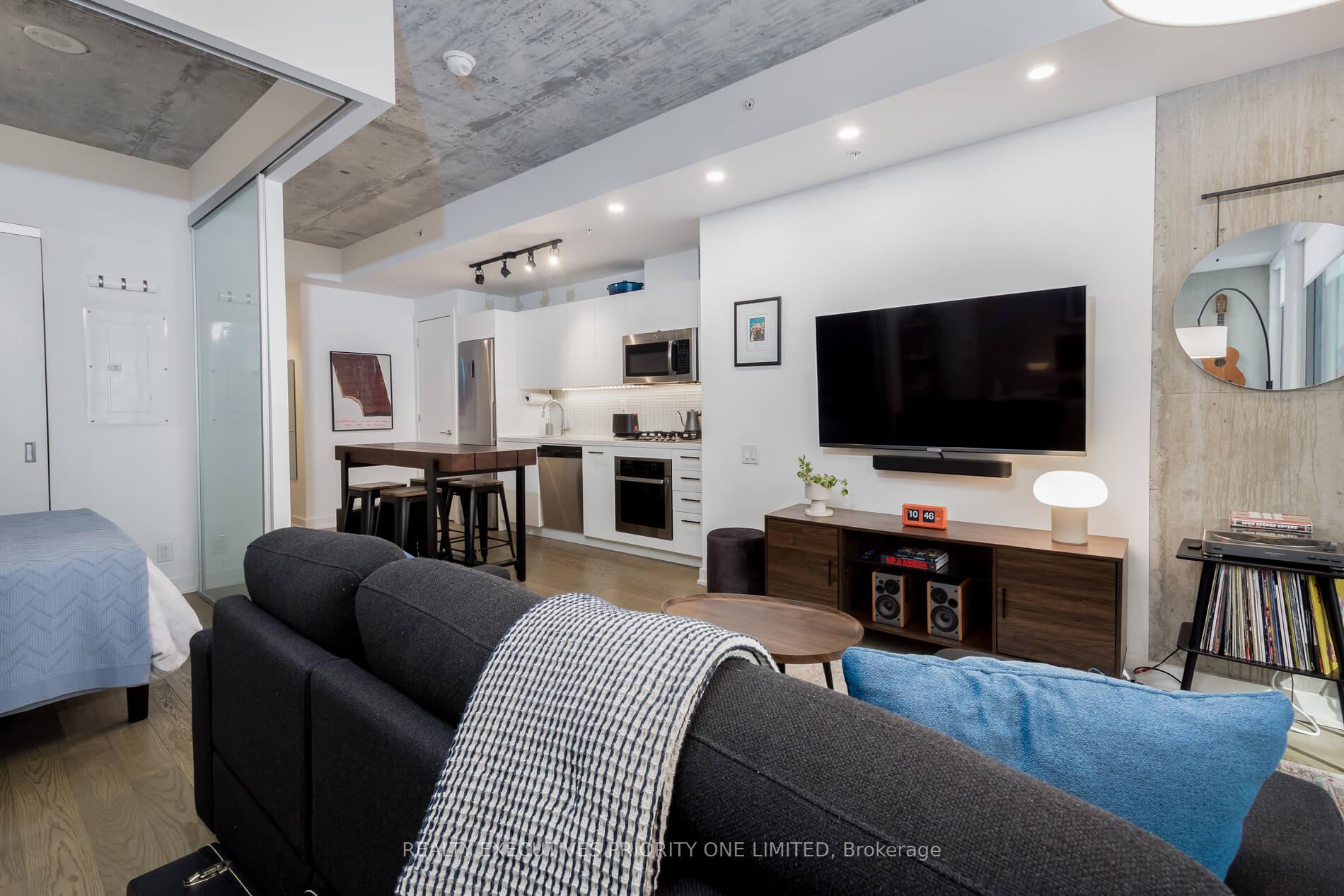 1 Bedroom Condo at 39 Brant, Toronto For sale