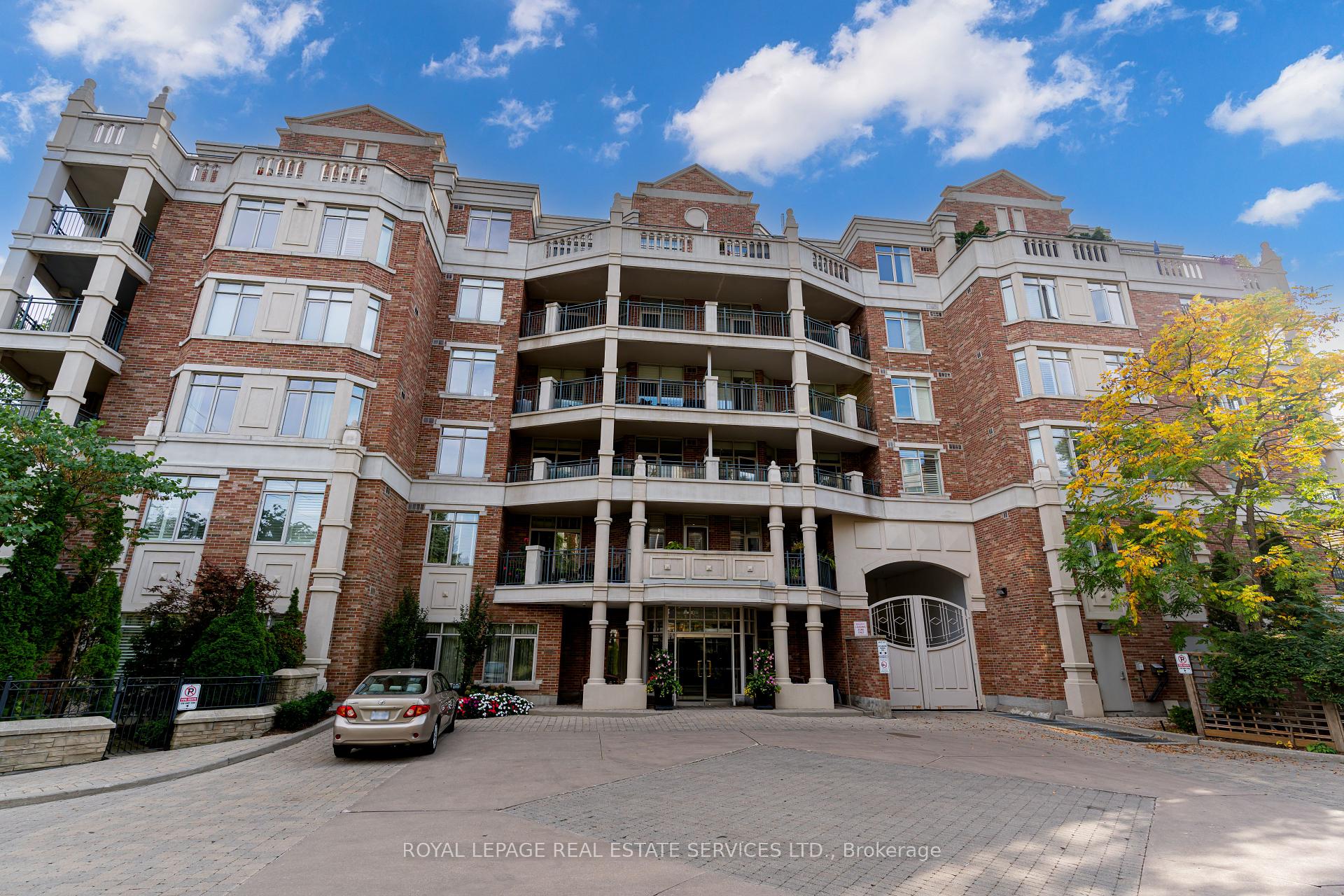 #203 – 10 Old Mill Trail, Toronto, ON M8X 2Y9