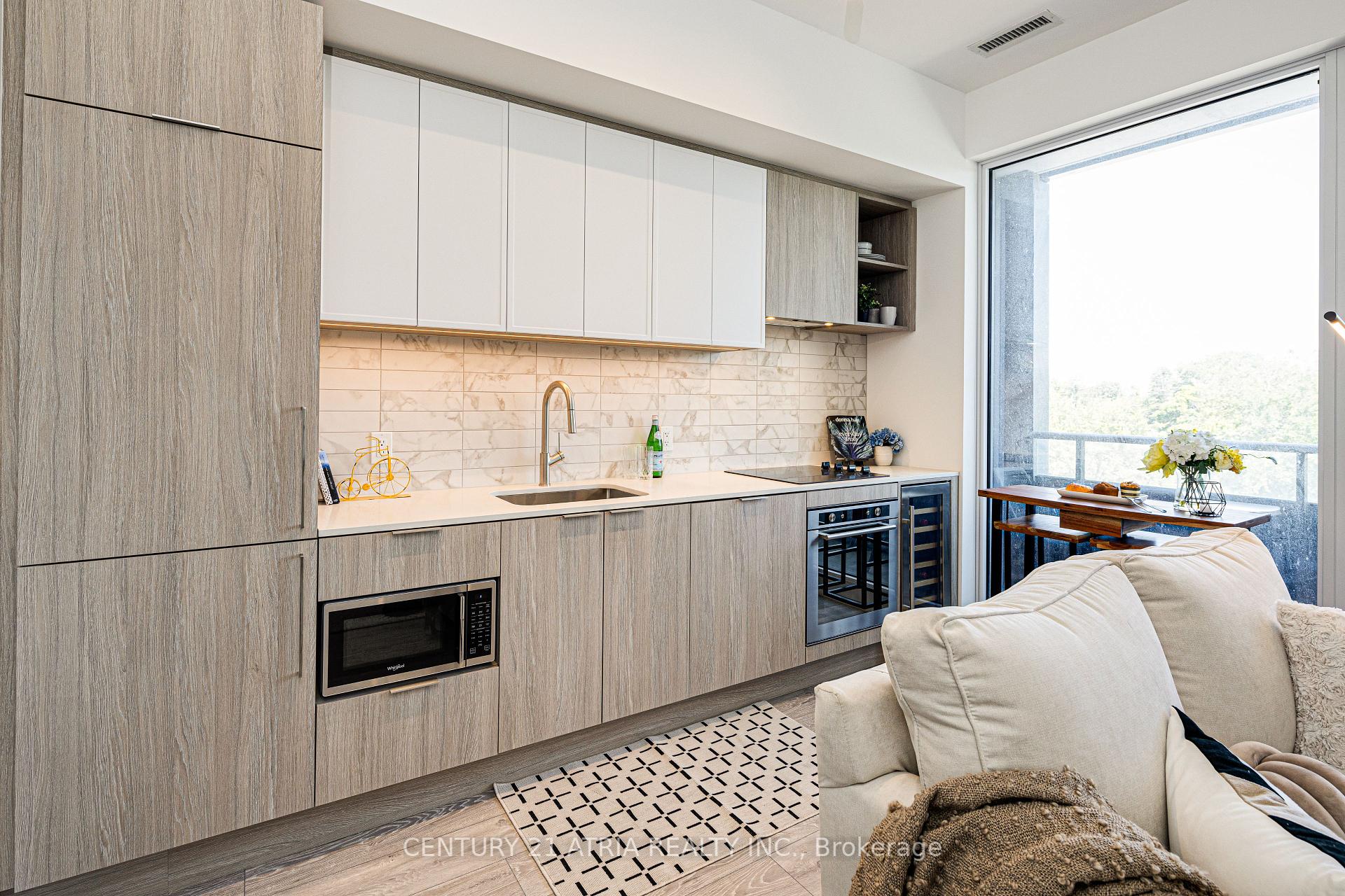 1 Bedroom Condo at 2020 Bathurst,  Toronto For sale