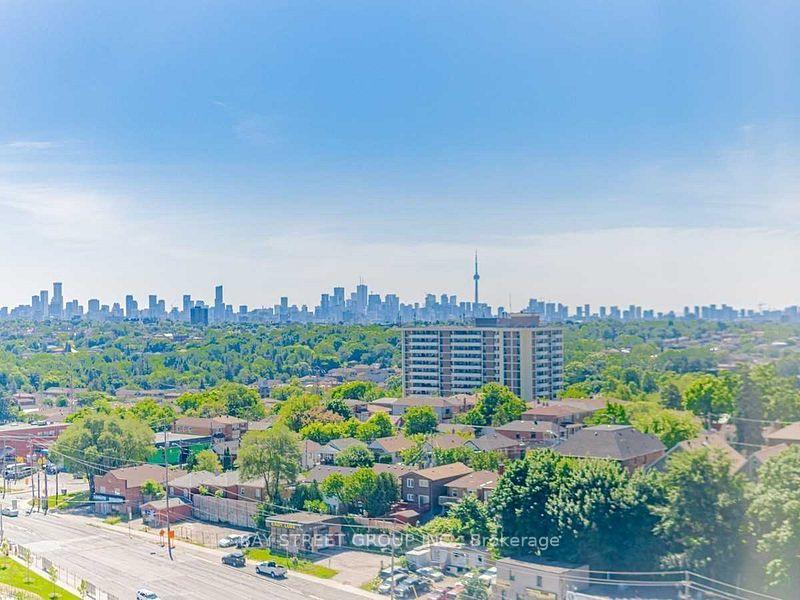 3 Bedrooms Condo at 2470 Eglinton, Toronto For sale