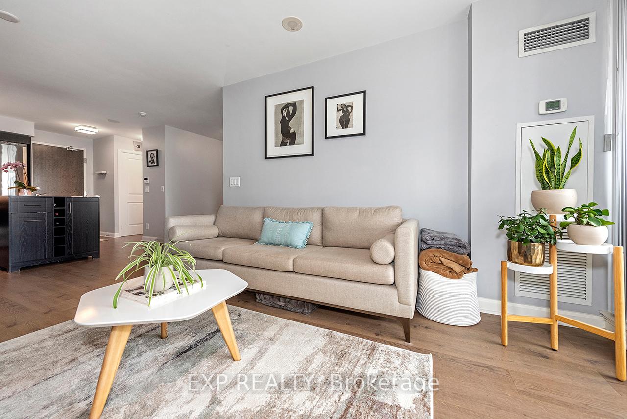 2 Bedrooms Condo at 1 Michael Power, Toronto For sale