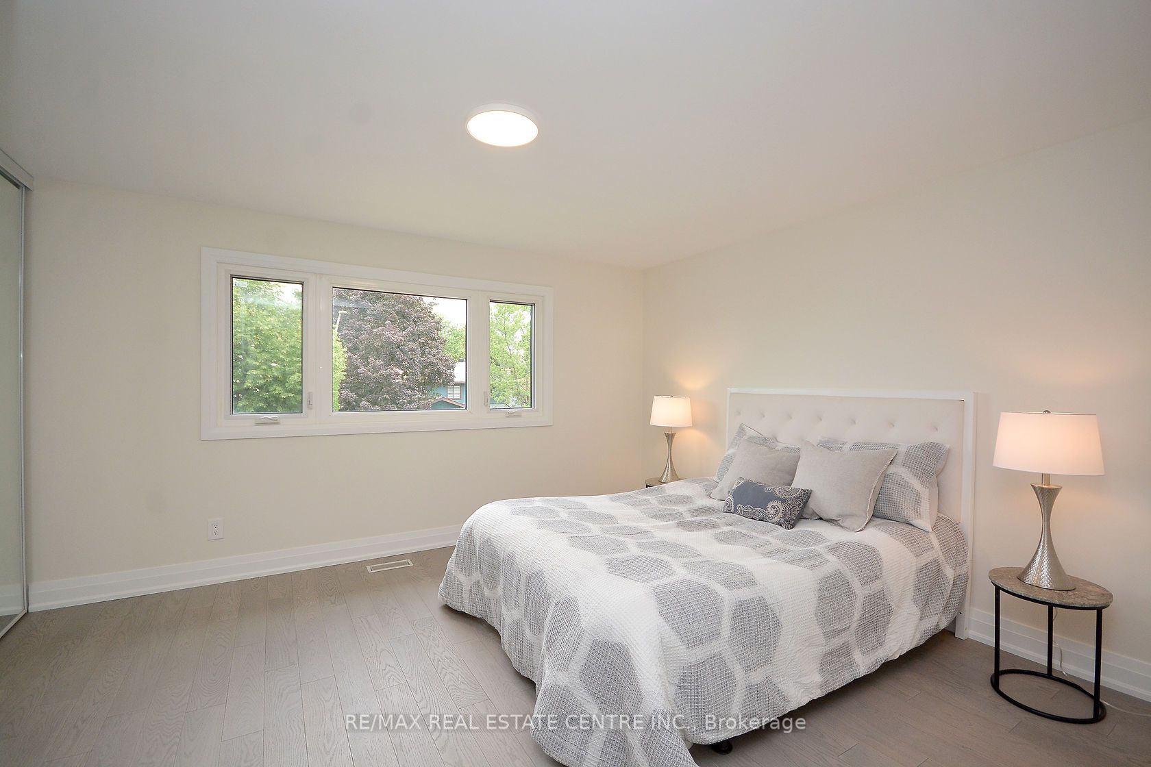 2912 Arvida Circle