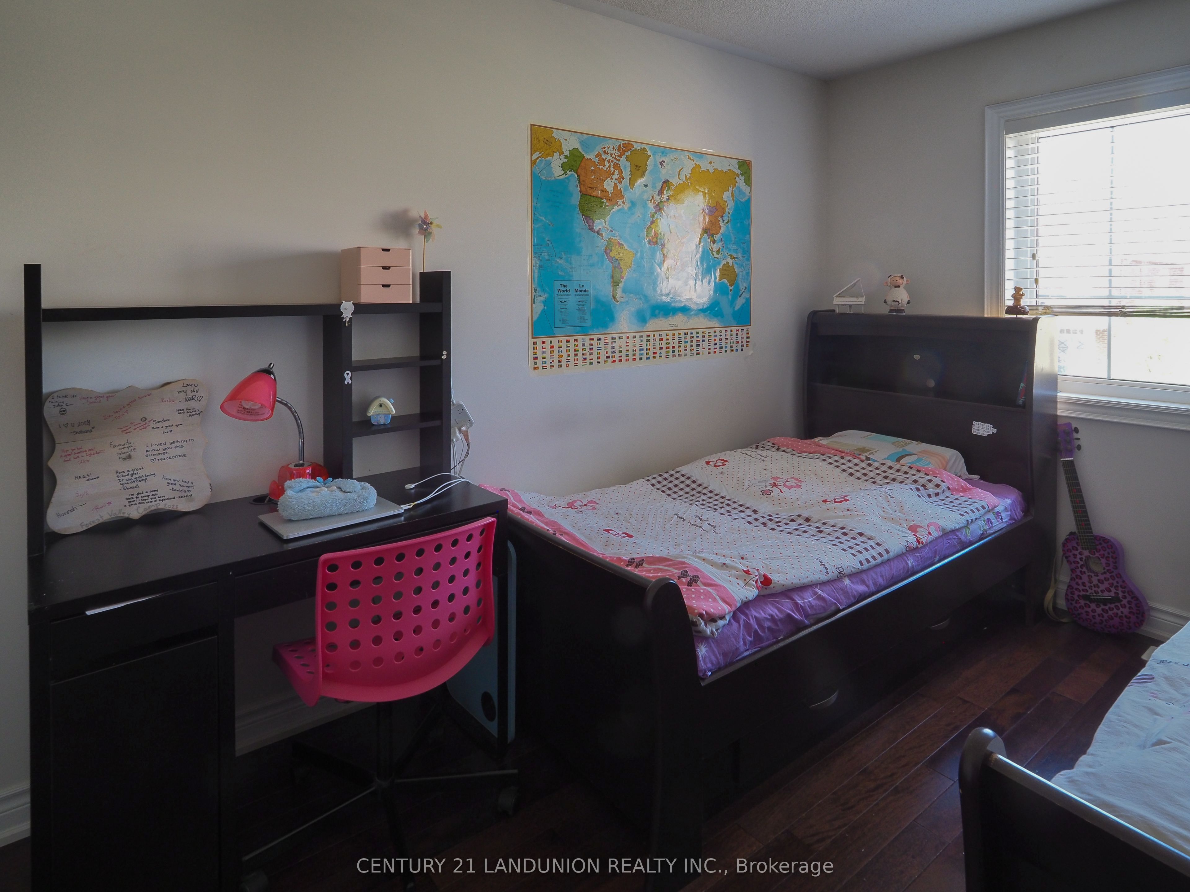 35 Goldthread Terrace