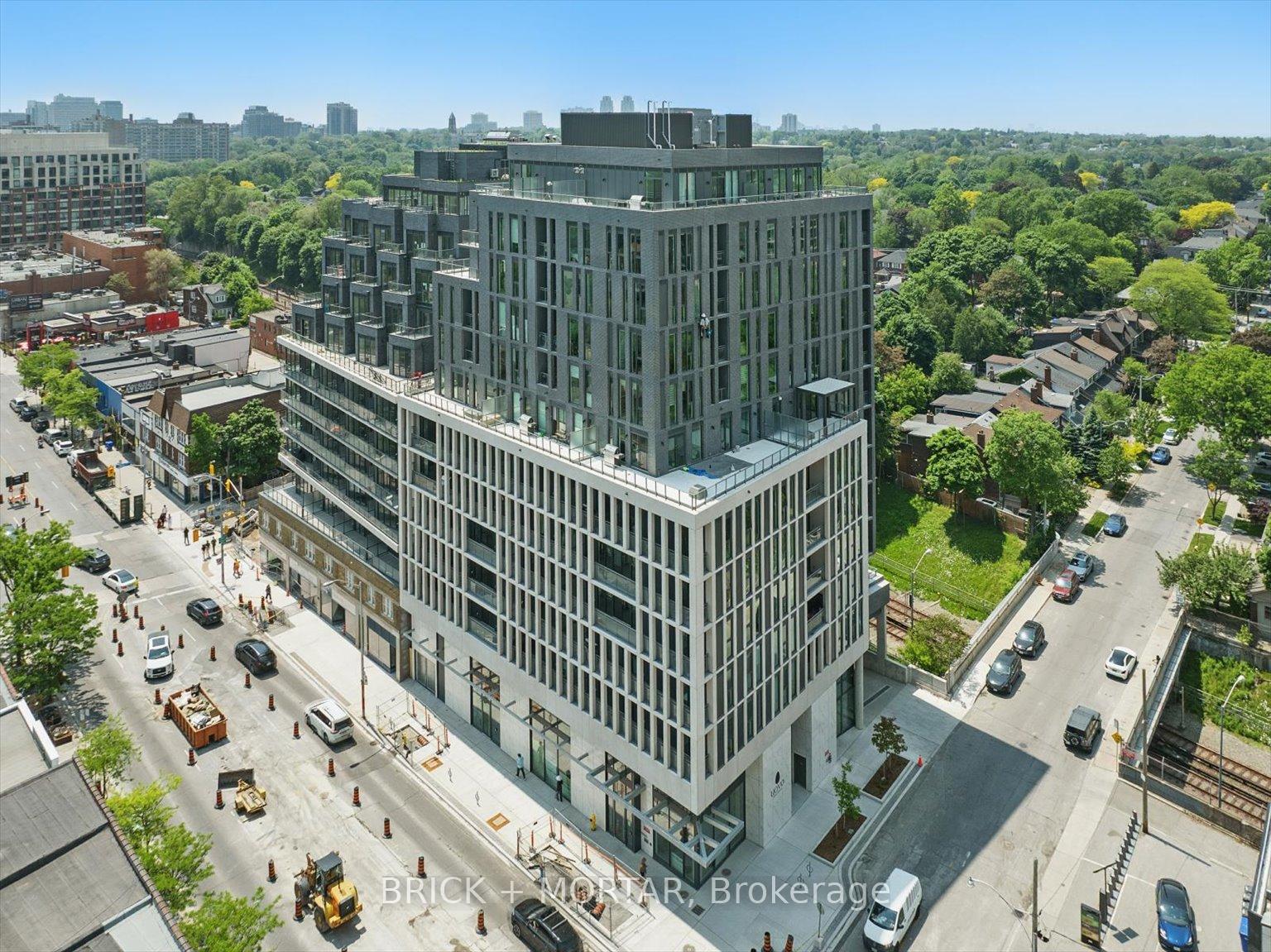 3 Bedrooms Condo at 1 Hillsdale, Toronto For sale