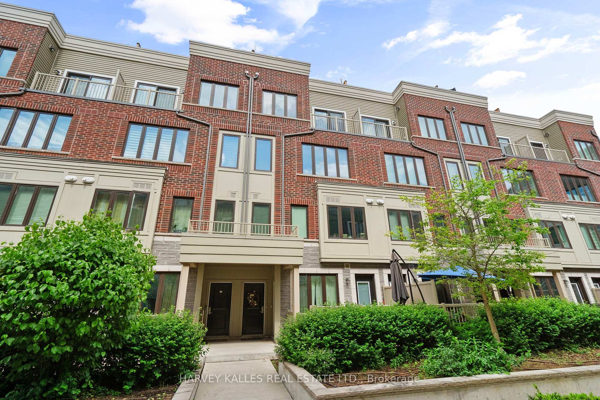 85 Eastwood Park Gardens 11