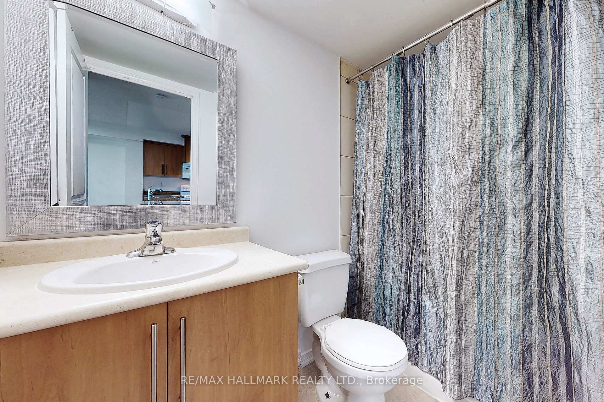 1 Bedroom Condo at 6 Rosebank,  Toronto For sale