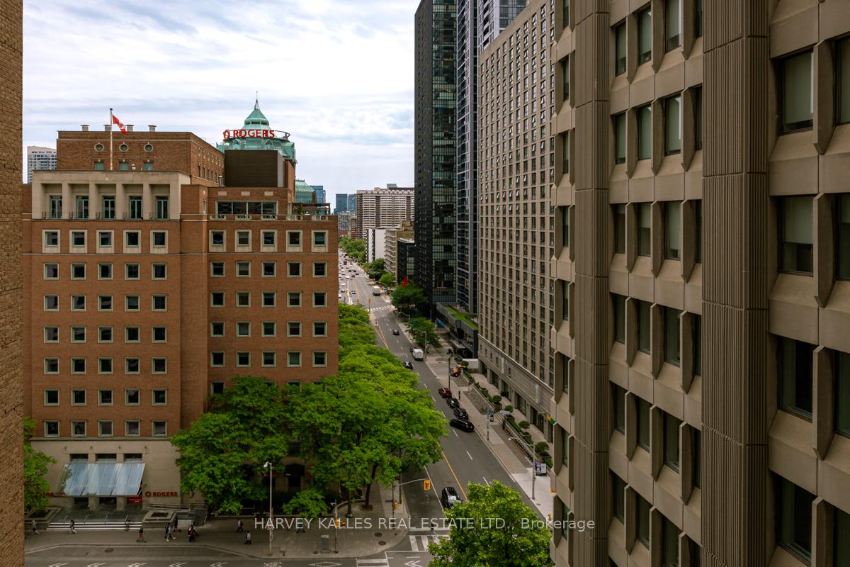 278 Bloor Street E 1501