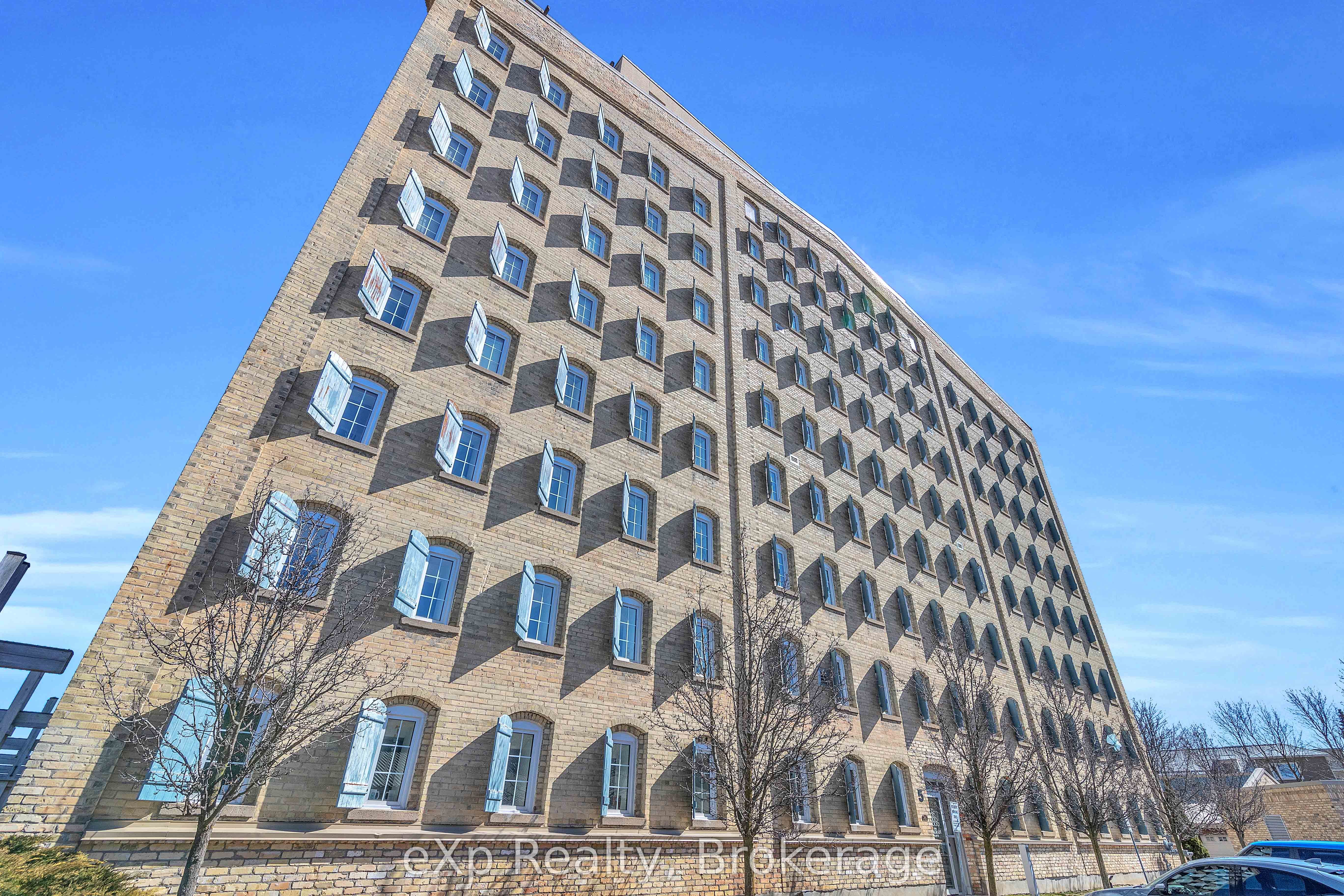 5 Father David Bauer Drive, #402