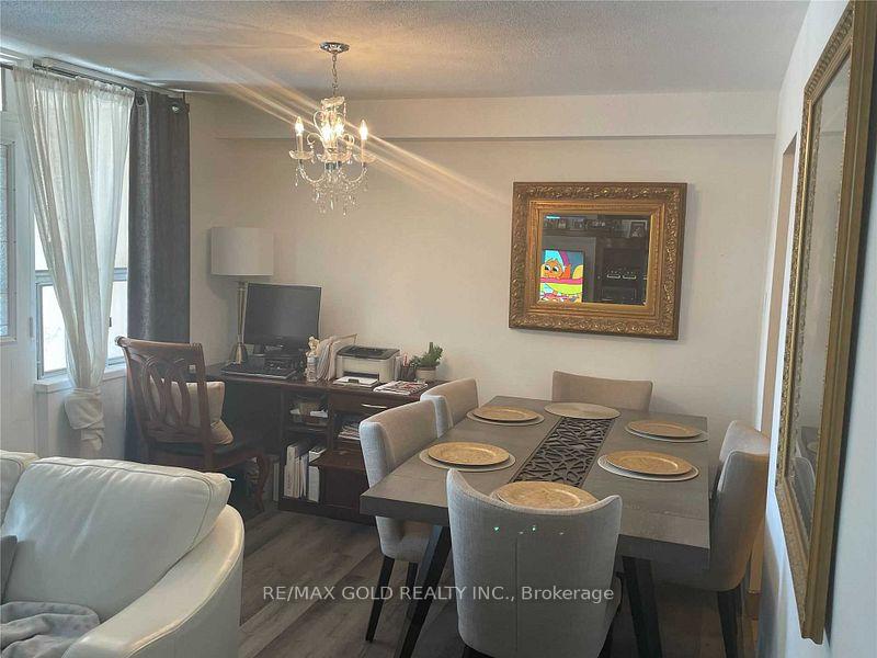 2 Bedrooms Condo at 2835 Islington,  Toronto For sale