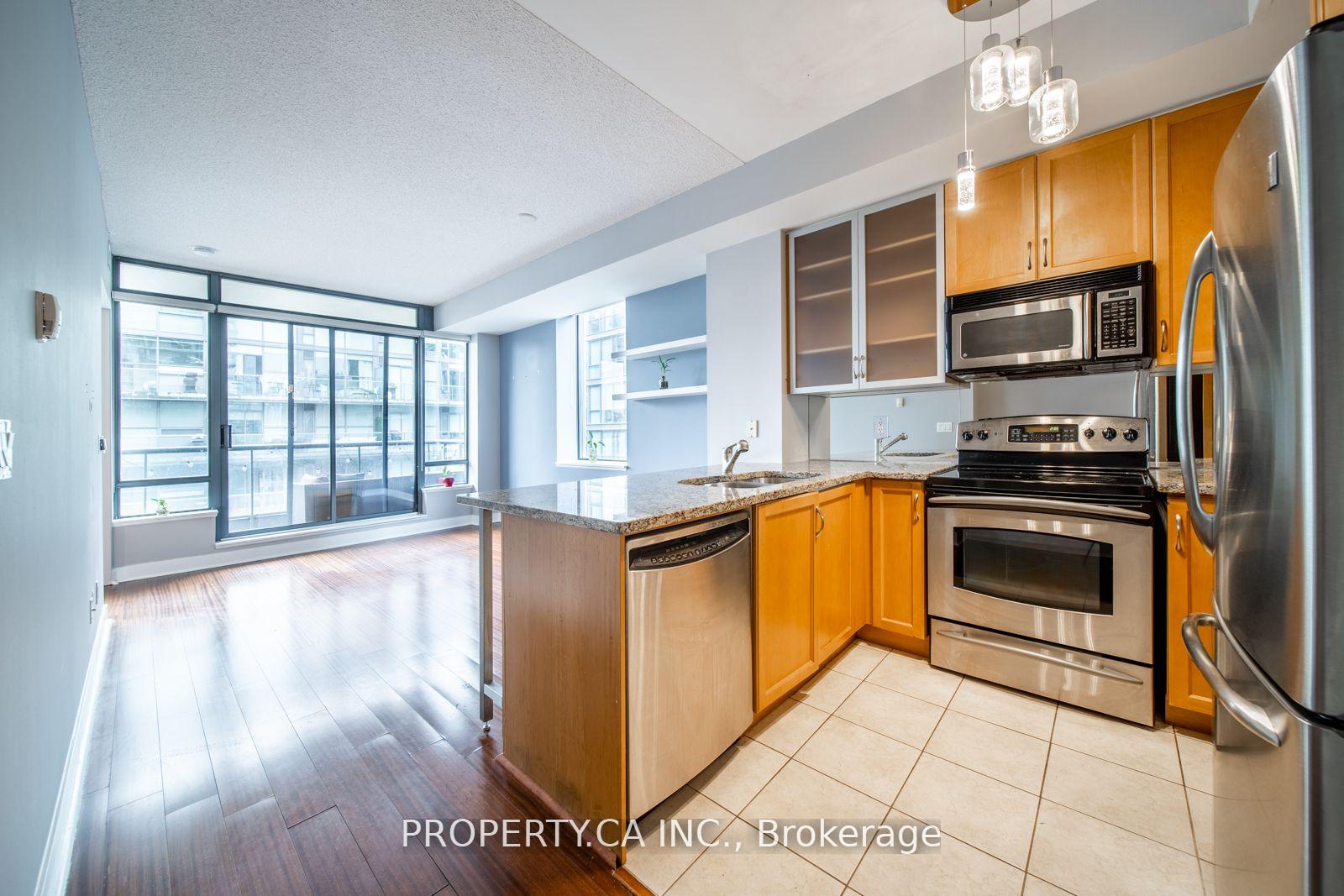 2 Bedrooms Condo at 438 King, Toronto For sale