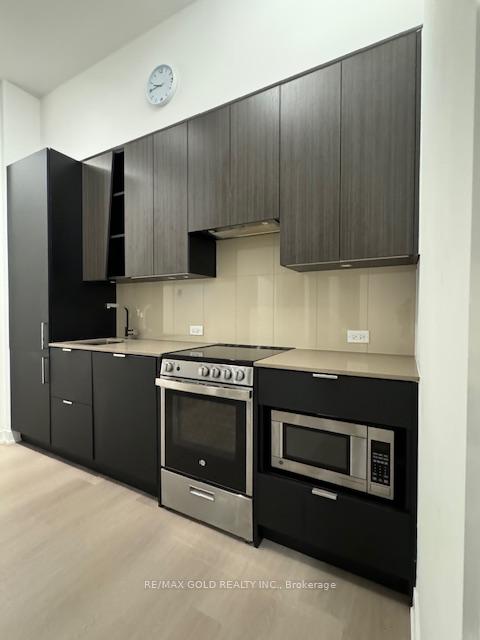 2 Bedrooms Condo at 3883 Quartz,  Mississauga For sale