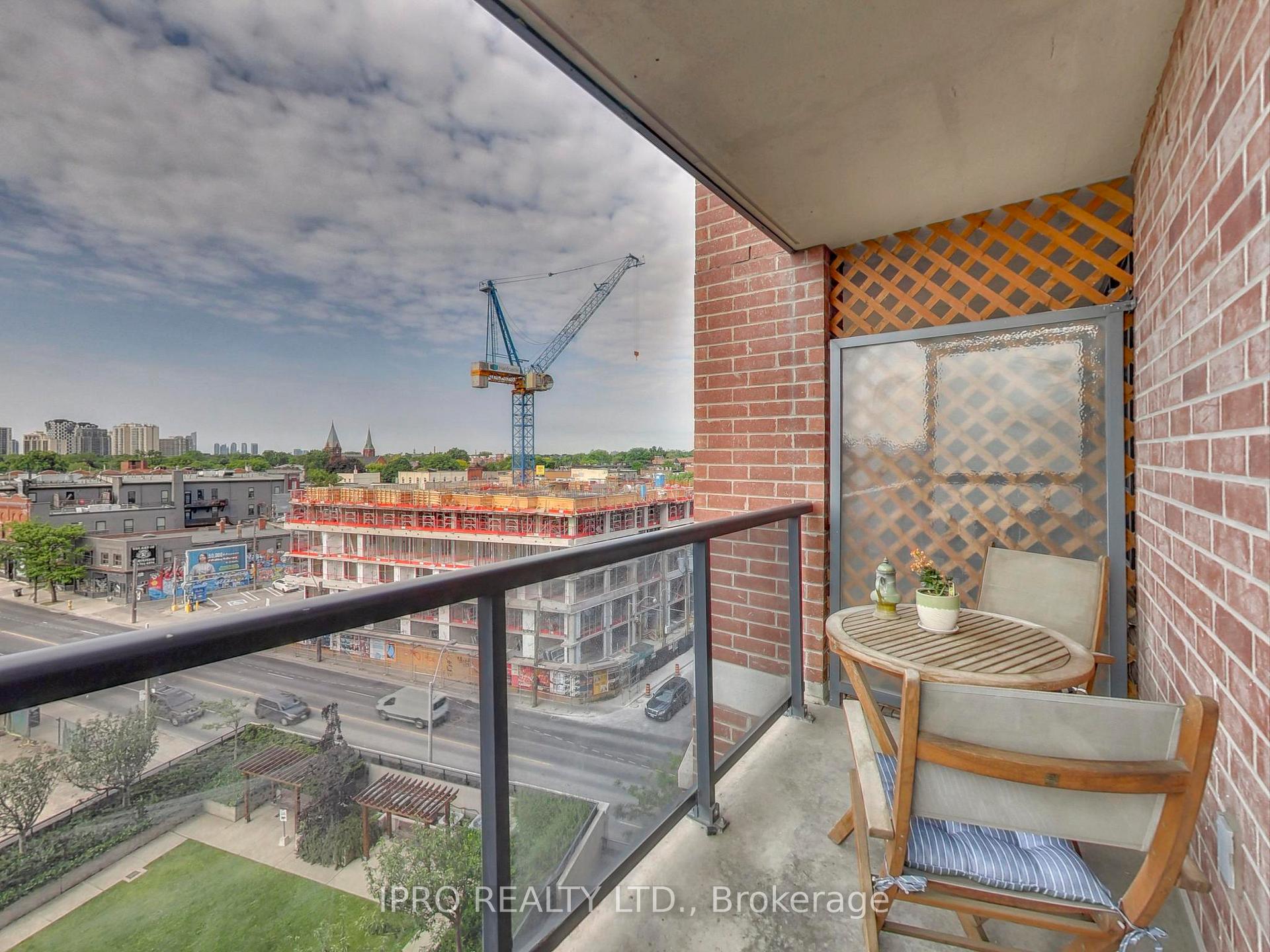 3 Bedrooms Condo at 60 Heintzman, Toronto For sale