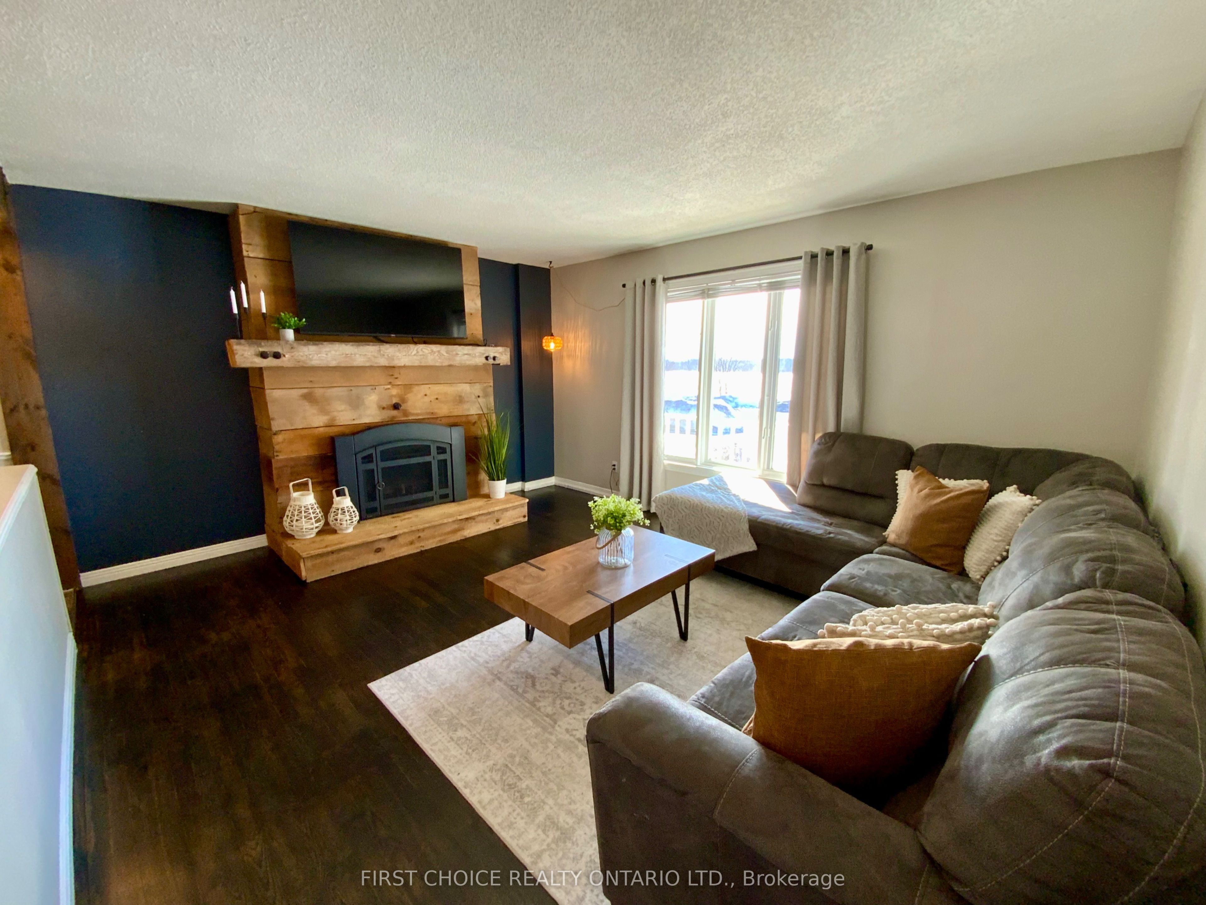 1211 Lacroix Road