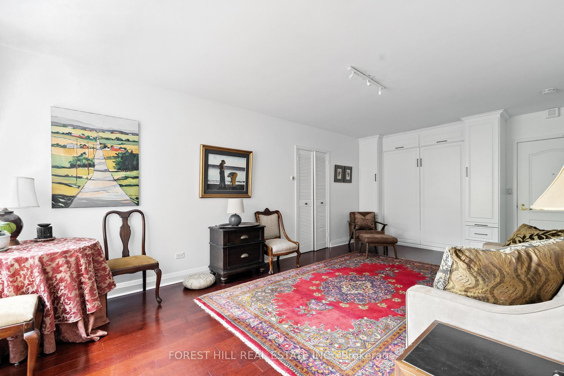 Co-op at 21 Dale, Toronto For sale