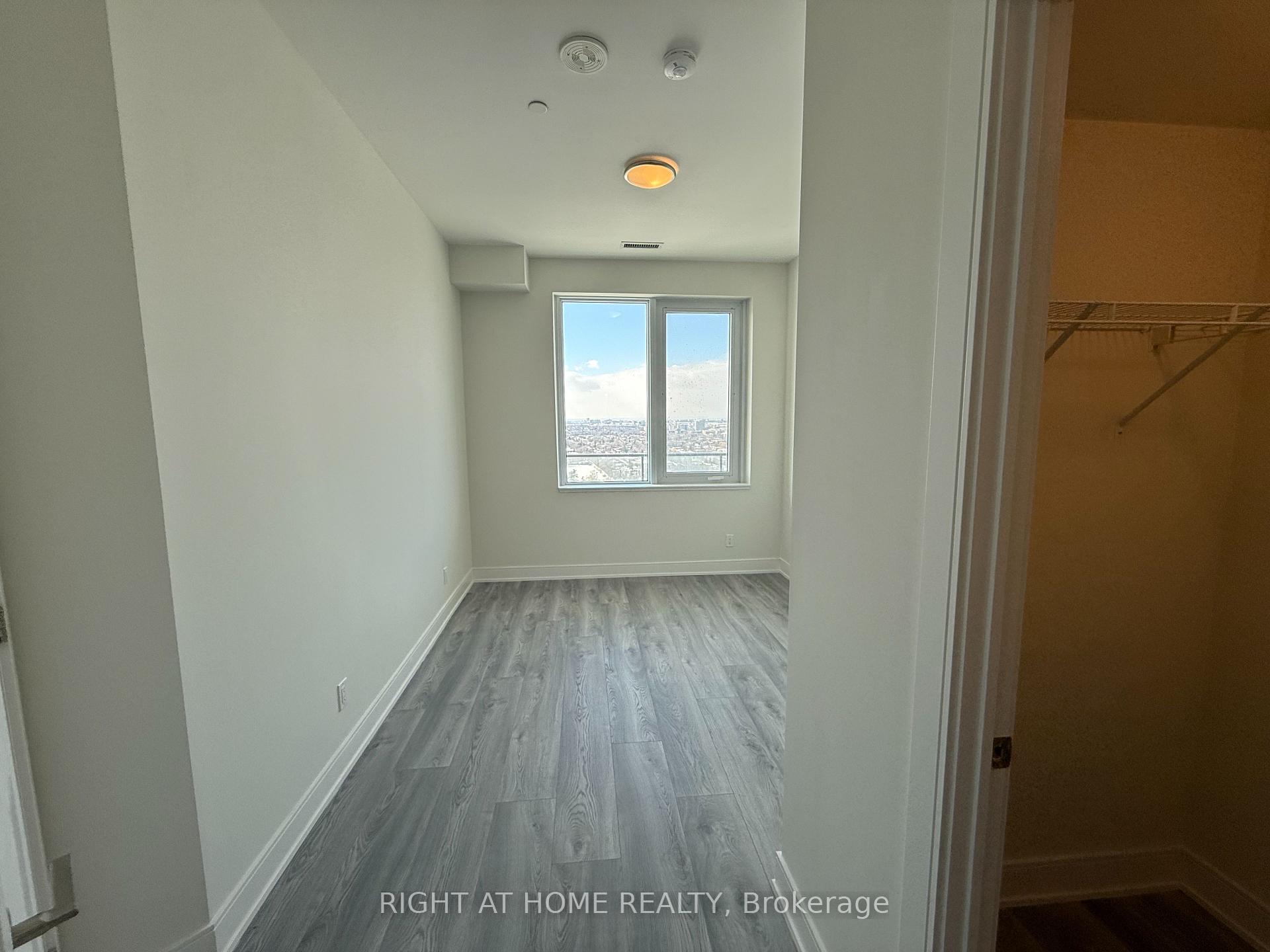 3 Bedrooms Condo at 15 Ellerslie, Toronto For sale