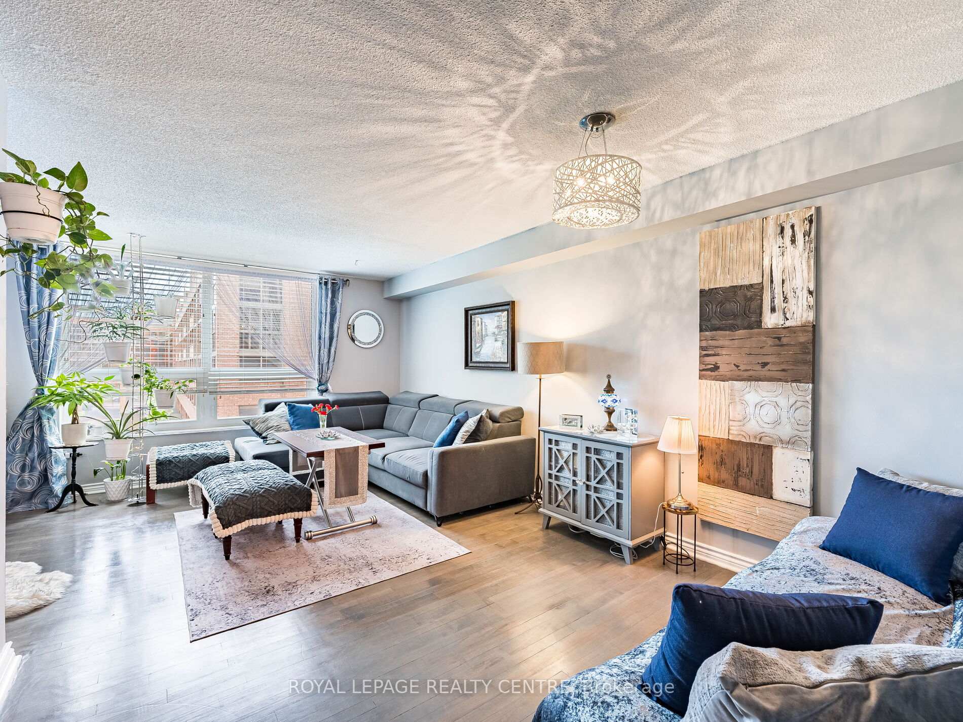 1 Bedroom Condo at 77 Maitland, Toronto For sale