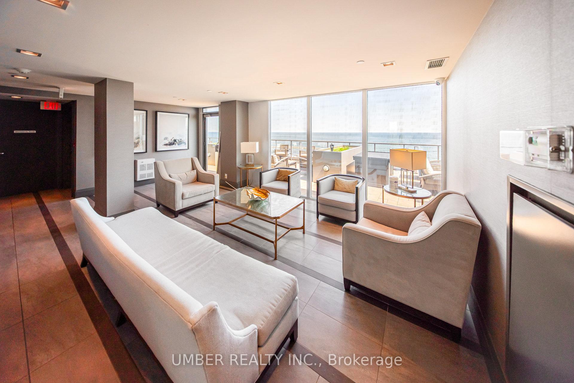 2 Bedrooms Condo at 11 Bronte, Oakville For sale